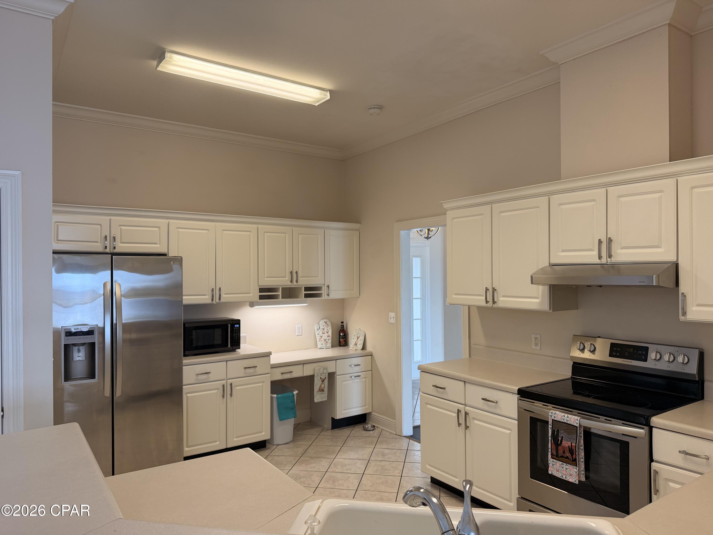 Country Club Harbour Estates - Residential Lease