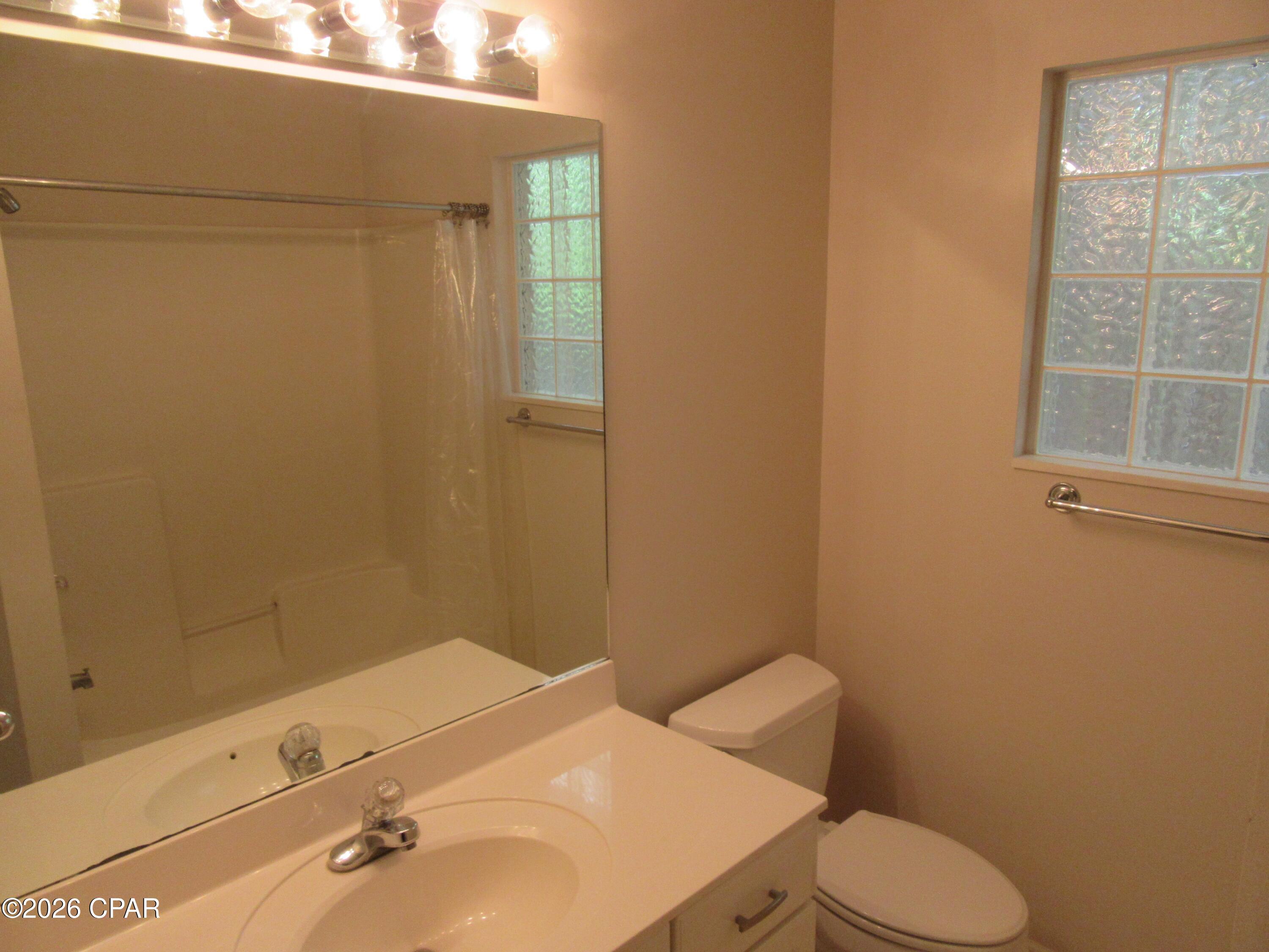 Country Club Harbour Estates - Residential Lease
