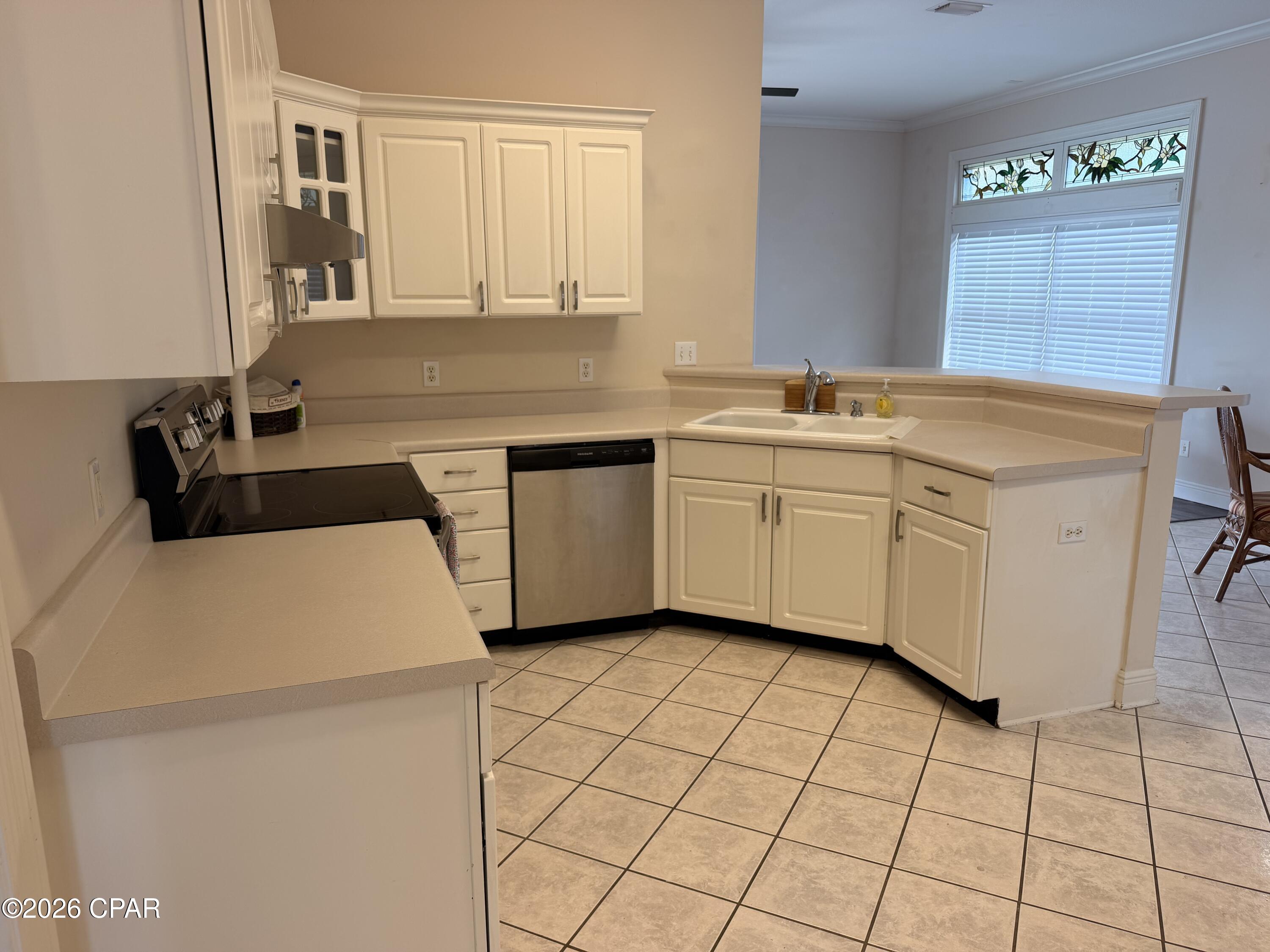 Country Club Harbour Estates - Residential Lease
