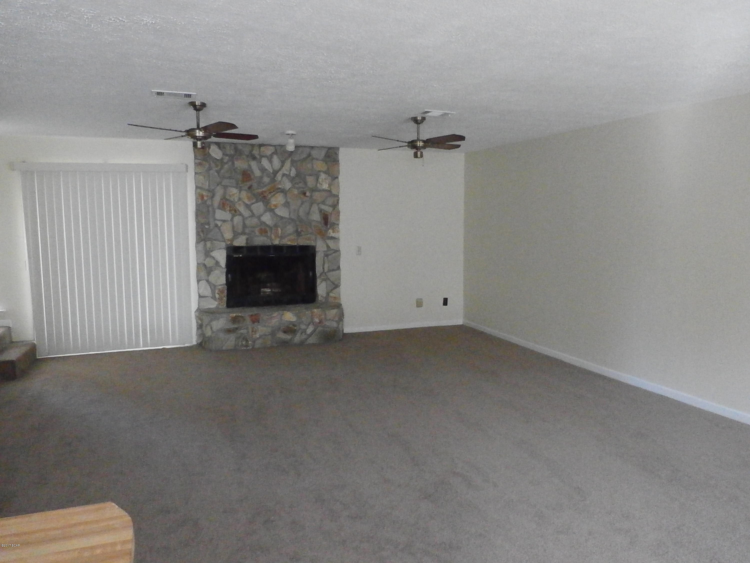 Large 3 bedroom, 2.5 bath townhome. 1470 sq feet. Close to Tyndall AFB, shipyard. Fully equipped kitchen, including dishwasher, lots of counter space. Fire place. Privacy fenced back yard. Covered porch and entry. No pets please. Lawncare included.

Zoned for Parker, Everitt, Rutherford