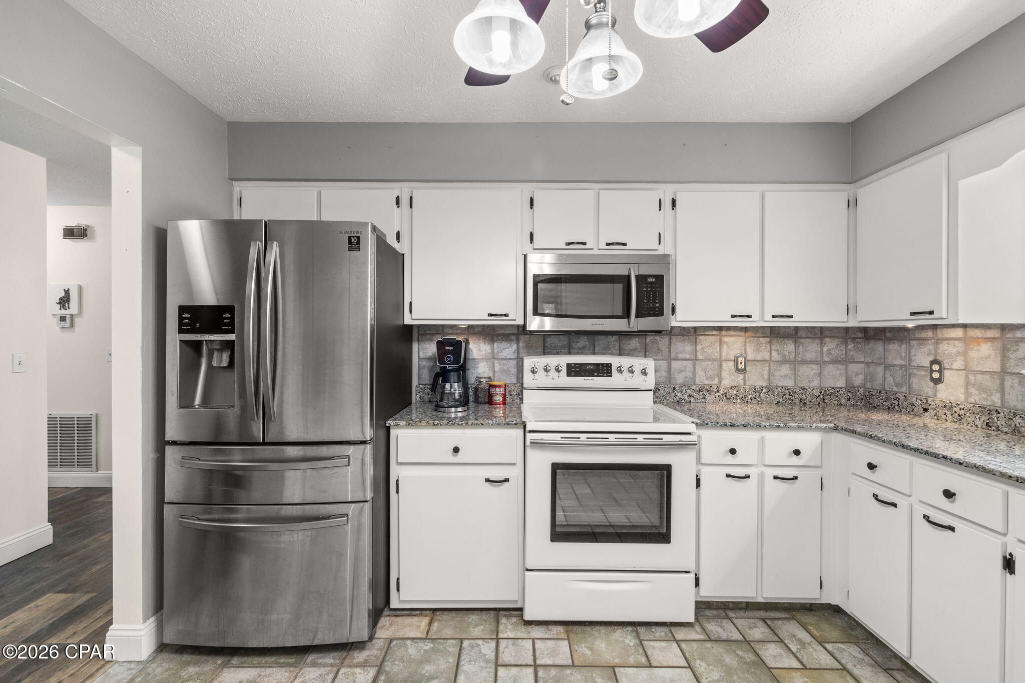 Diamond Head-Lakeside - Residential