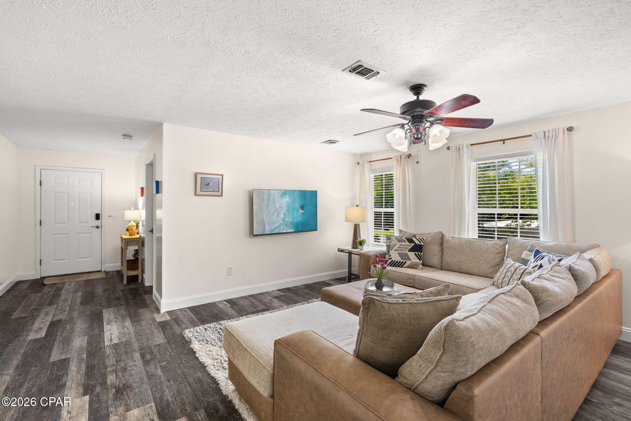 Diamond Head-Lakeside - Residential