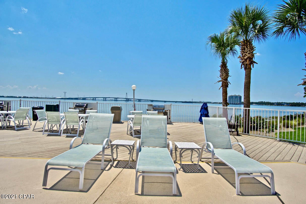 Hibiscus By The Bay - Residential