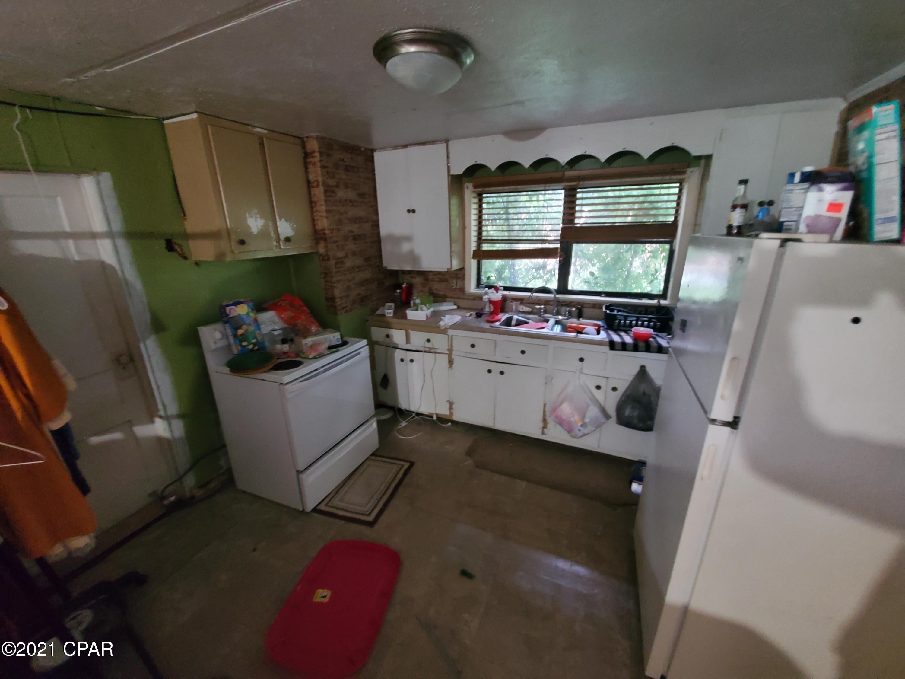 [No Recorded Subdiv] - Residential