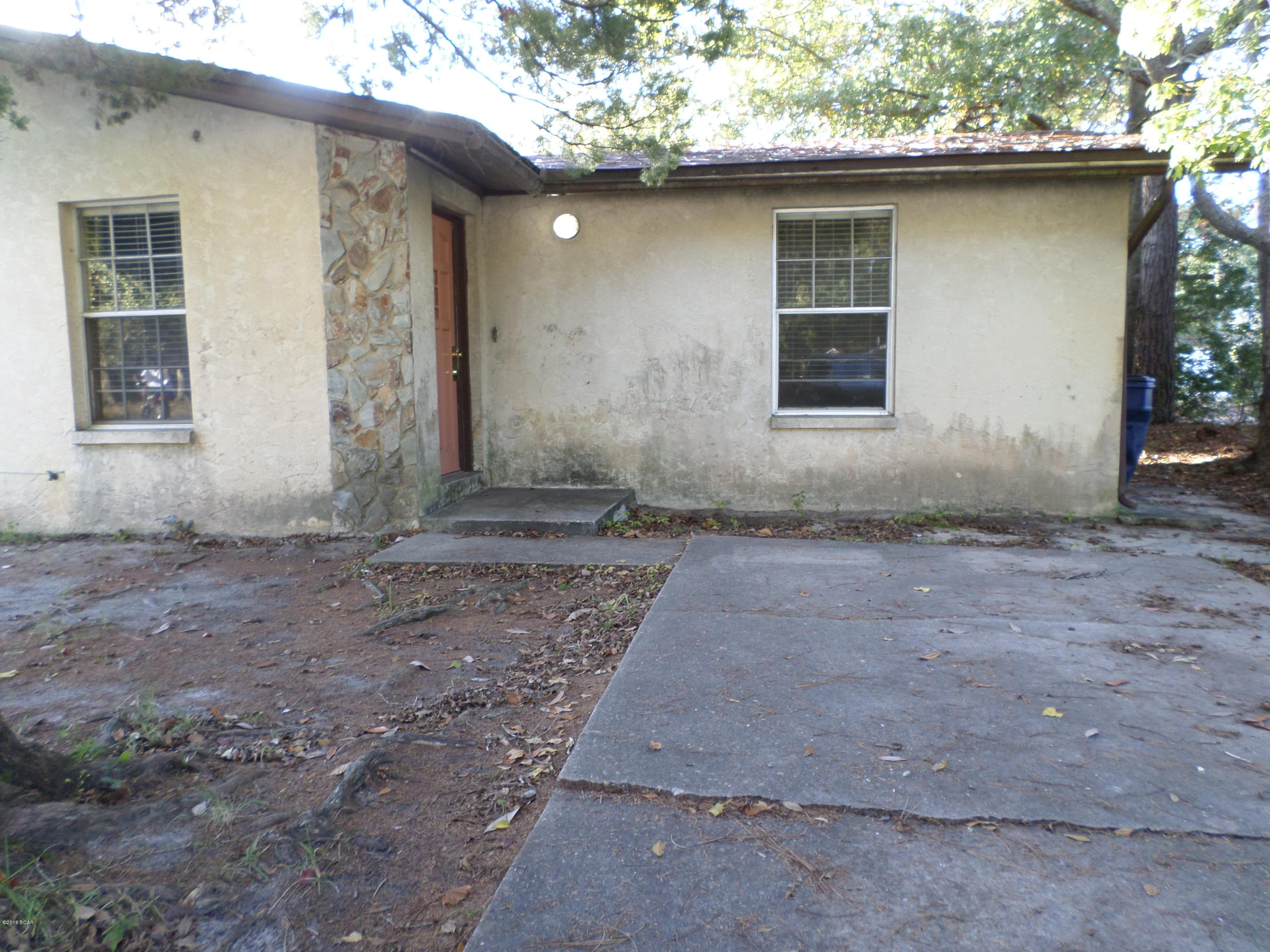 2 bedroom 1 bath duplex in Panama City. All property sizes and ages are approximate, please measure and/or verify if important. School assignments are subject to change, please check with Bay County for most accurate information. Deposit is the same as the rent. Pets NOT Allowed
