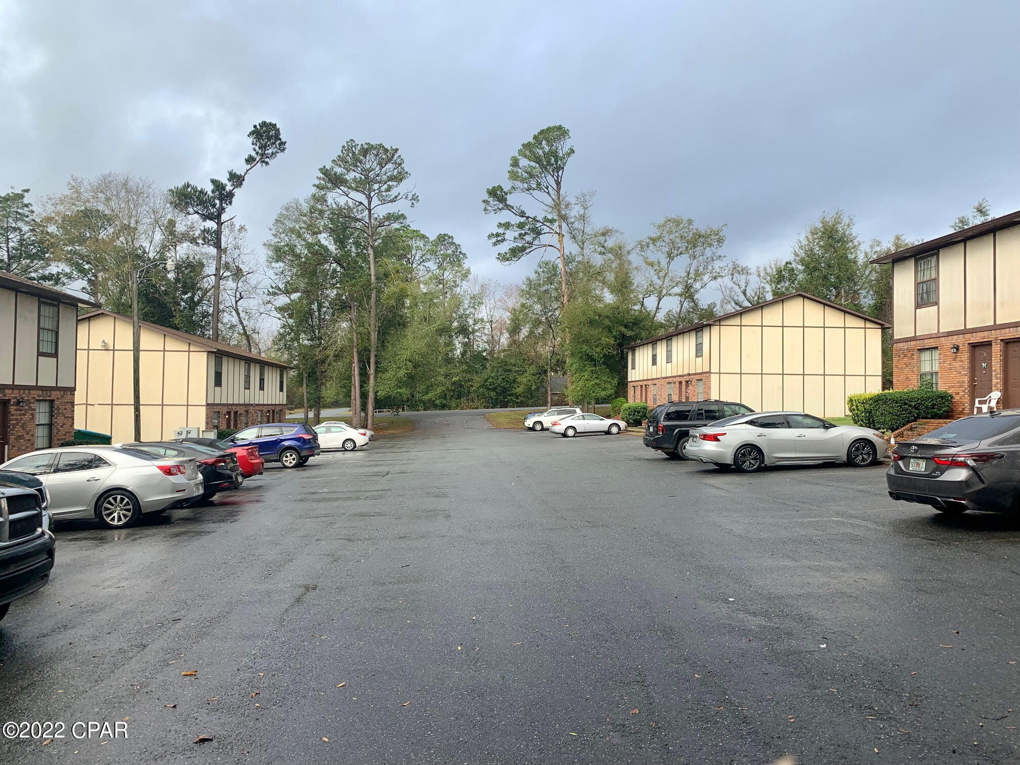 44 unit apartment complex on 4.43 acres. Entered for comps.