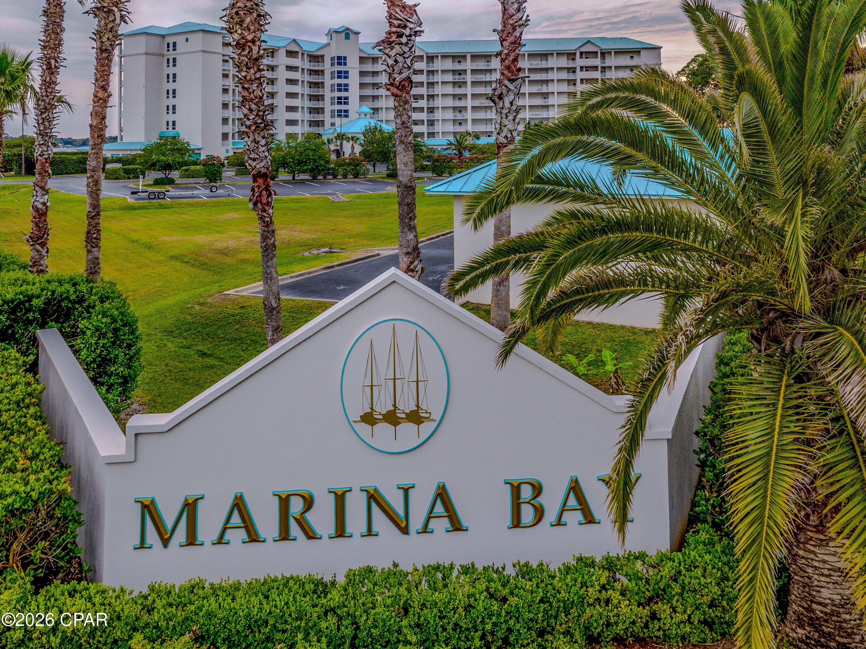 Marina Bay Condo - Residential