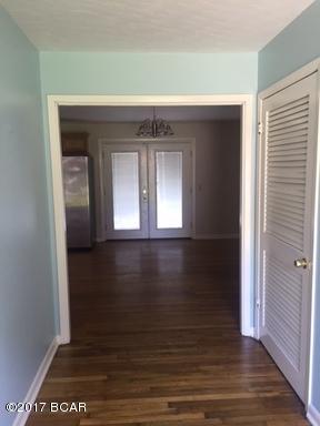 Single story home in Parker with formal dining room, carpet and hardwood floors, granite counter tops, and 2 car garage with washer and dryer hookups.