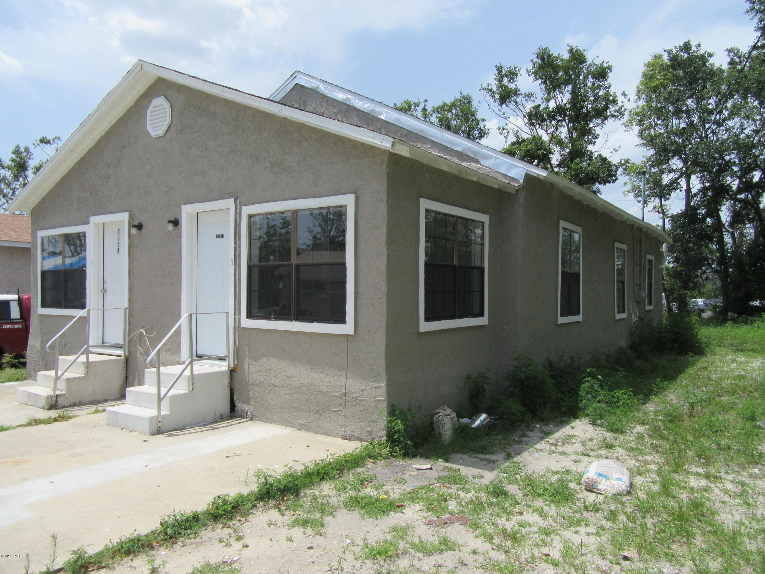Spacious, well kept home, convenient to Bay Medical Center, shopping, and dining. This home is a 1 bedroom 1 bath with a , perfect for lounging, and an open kitchen, great for entertaining. Home also includes small entry into living area and single car driveway in front of unit. All property sizes and ages are approximate, please measure and/or verify if important. School assignments are subject to change, please check with Bay County for most accurate information. Deposit is the same as one month's rent. Pets allowed with owner approval and a $150.00 NON-REFUNDABLE pet fee applies per pet. Breed restrictions apply.

***DUPLEX SHARED LAUNDRY ROOM WITH STACKABLE WASHER/DRYER CAPABILITIES ONLY***