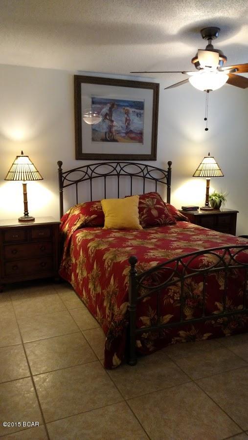 River Oaks Tennis Villas - Residential