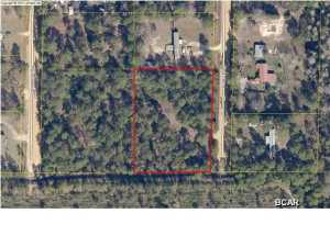 /*/*/*/*/*/ Close to the Bayou! /*/*/*/*/*/*Over an acre and a half of land in a beautiful neighborhood. (All measurements and school zones are approximate and need to be verified by buyer if important)