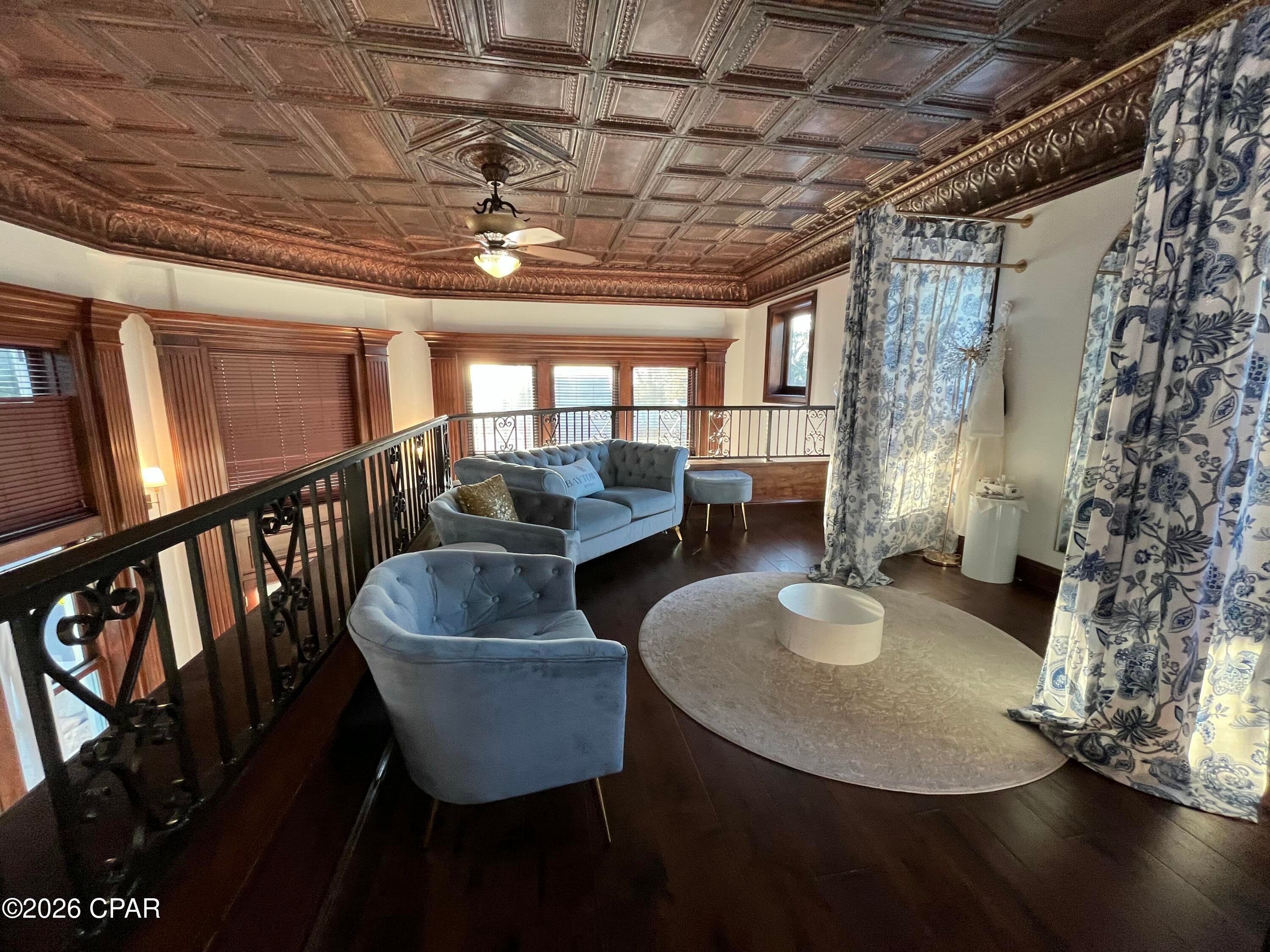 [No Recorded Subdiv] - Commercial Sale
