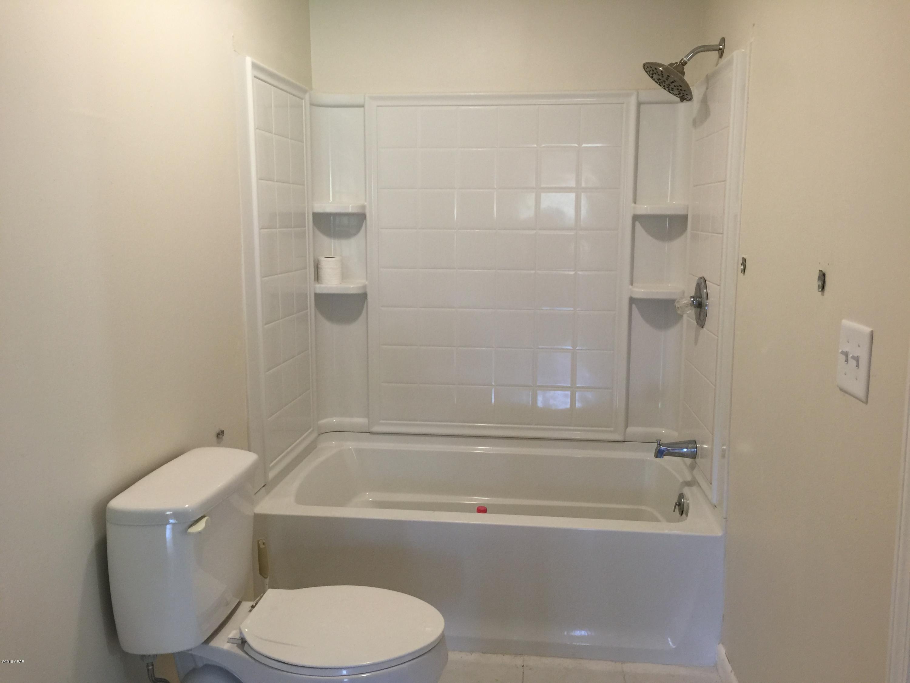 Delwood Estates Ph 1 - Residential Lease