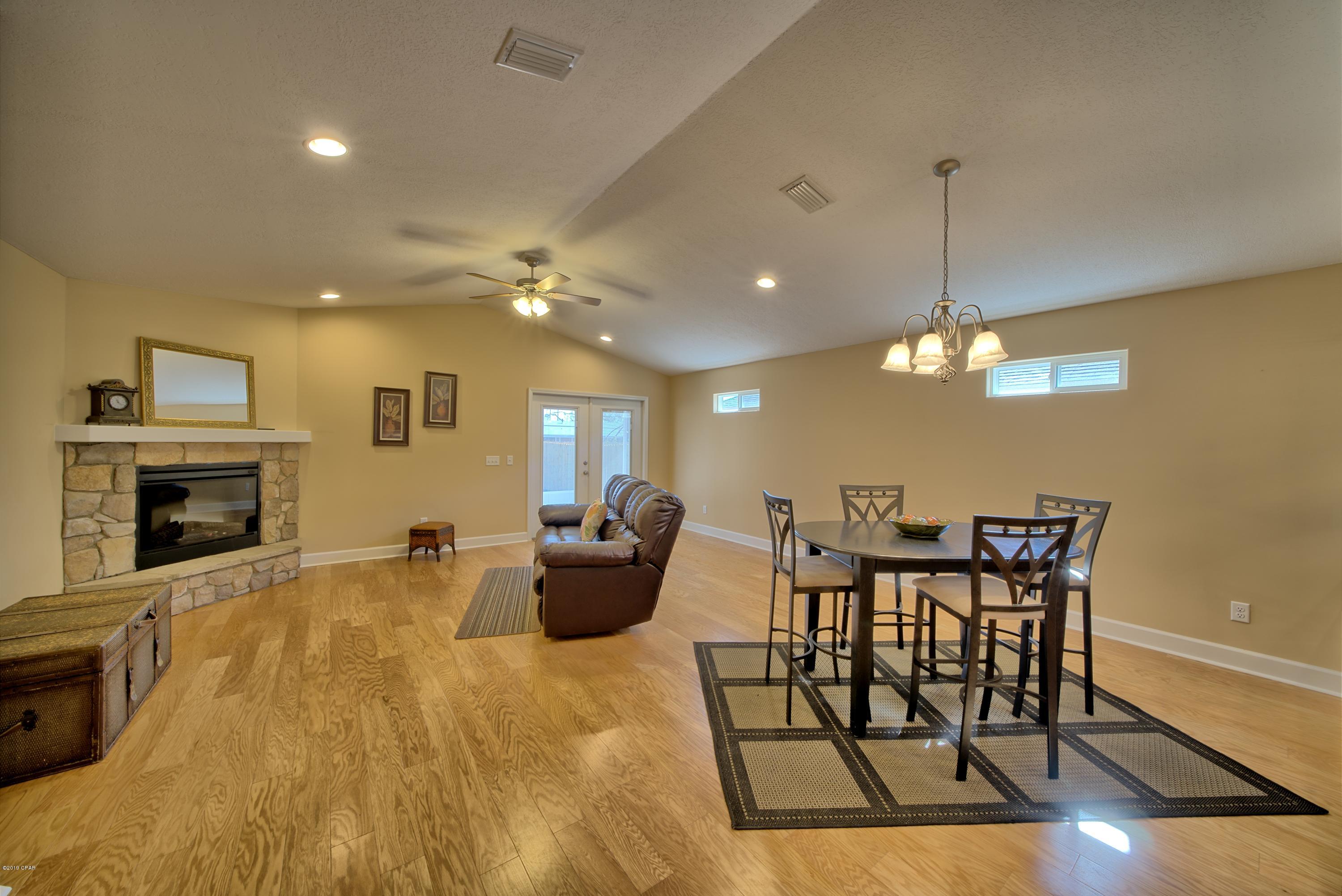 Ashlee Manor - Residential