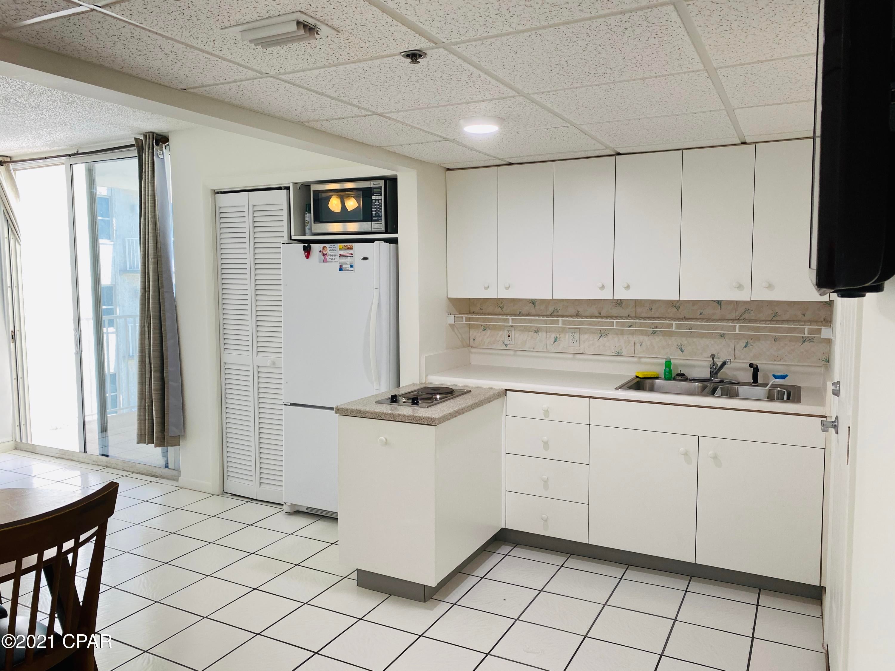 Long Beach Towers I - Residential