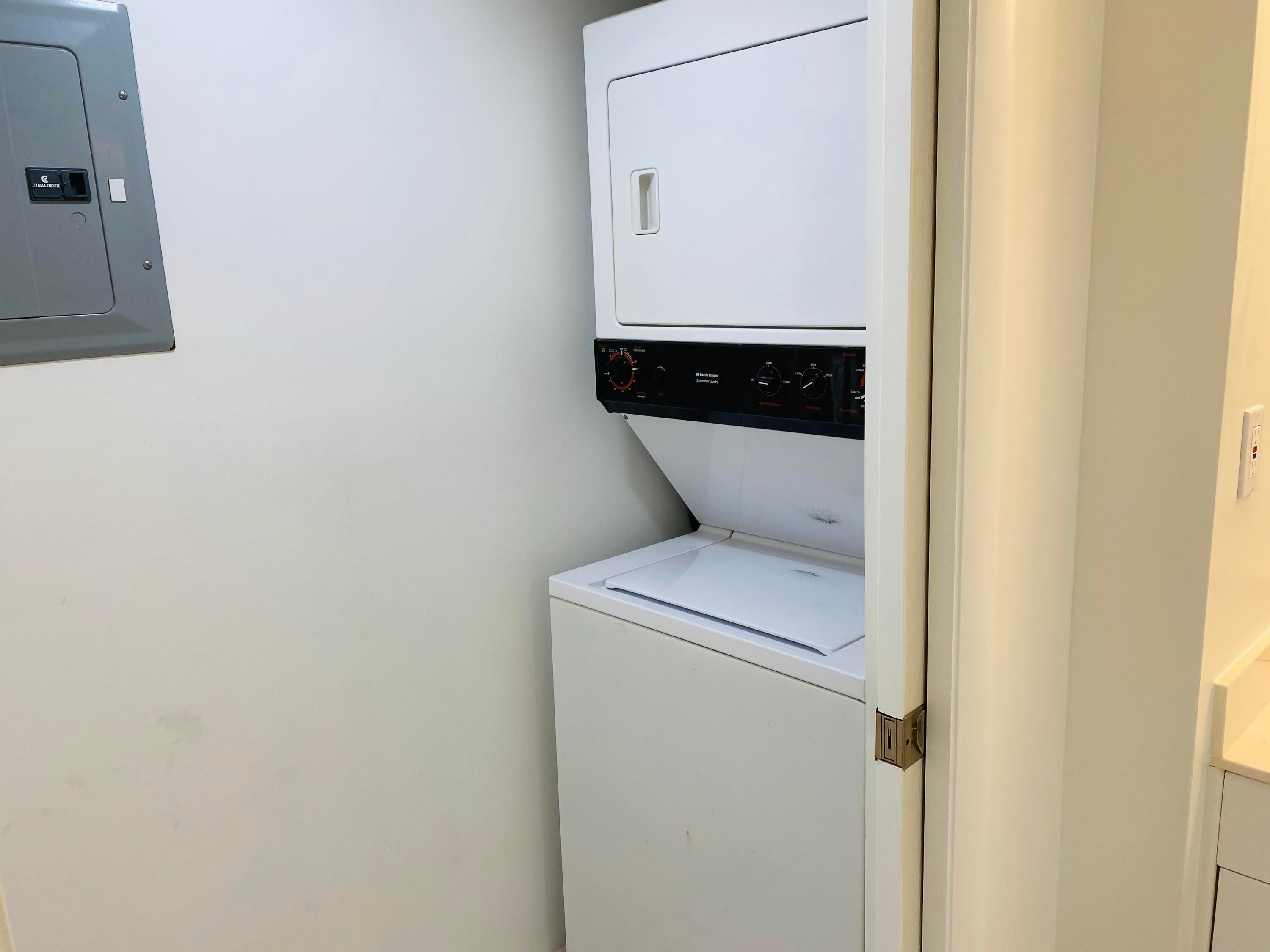 Long Beach Towers I - Residential