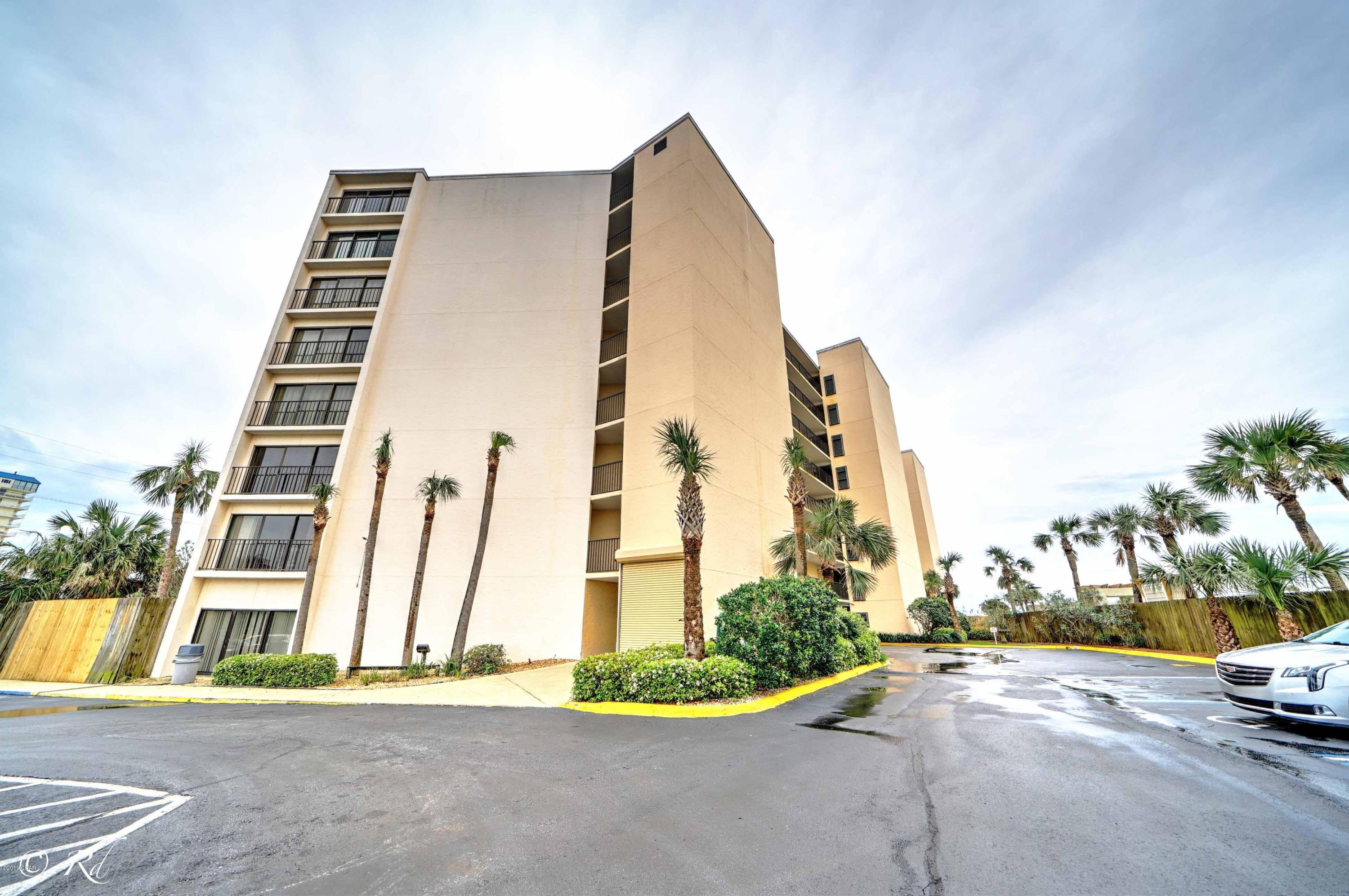 Fully furnished,Ground floor unit at the Moondrifter condo. Two Full beds, two baths plus hall bunks. This unit is conveniently located right outside the loading and unloading zone. No elevators! Walking distance to many restaurants, bars, amusement areas and more. Ground floor balcony overlooks the pool. Community room and shuffle board available. CURRENTLY UNDER CONTRACT, SELLER ACCEPTING BACKUP OFFERS