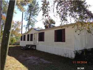 NAVIGABLE CANAL FRONT THAT LEADS TO NORTH BAY OPEN WATER FOR GREAT FISHING AND BOATING.. 2000, 3BR/2BA DOUBLE WIDE MOBILE ON 65'X97' LOT. HOME NEEDS SOME WORK. SECLUDED, GREAT LOCATION. INFO FROM PROPERTY APPRAISOR OFFICE. PLEASE VERIFY IF IMPORTANT. CALL FOR MORE INFO AND APPOINTMENT TO BUY TODAY.