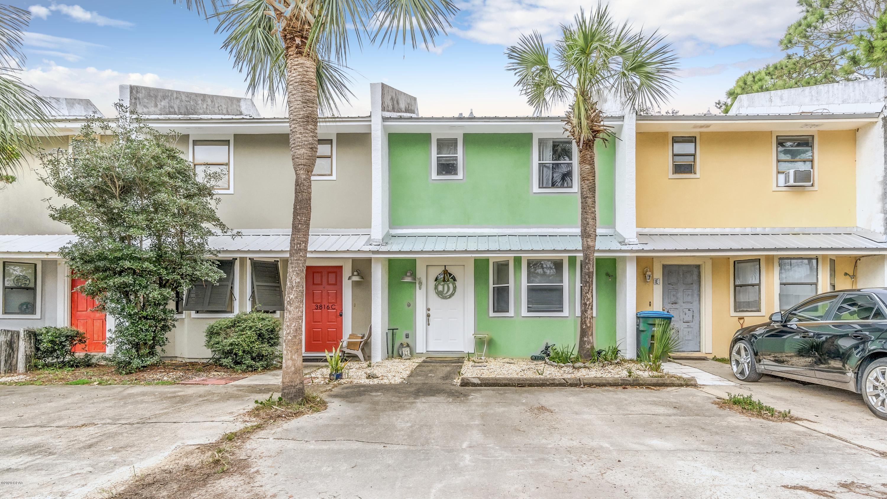 The Owners on this unit deserve the HGTV Renovation Award!  You won't find a cuter townhouse on Panama City Beach.  This home has been renovated to the highest quality standards with the greatest attention to detail!  You will LOVE the updated kitchen, bath and all of the cozy living spaces!  Location is within a short walk to the beach and even boasts a Lagoon View from the balcony overlooking the fenced yard.  Washer & Dryer provided. 

  Cats OK, small dog ok, No aquariums.