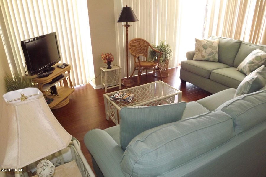 Seachase Condo - Residential