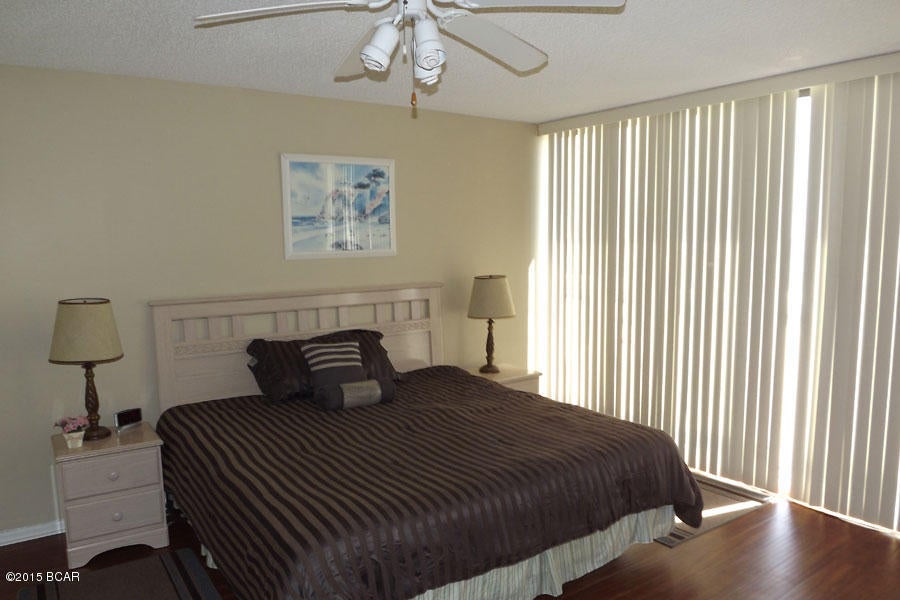 Seachase Condo - Residential