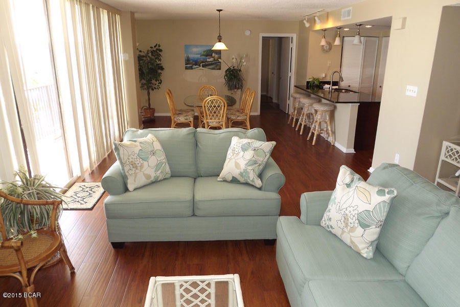 Seachase Condo - Residential