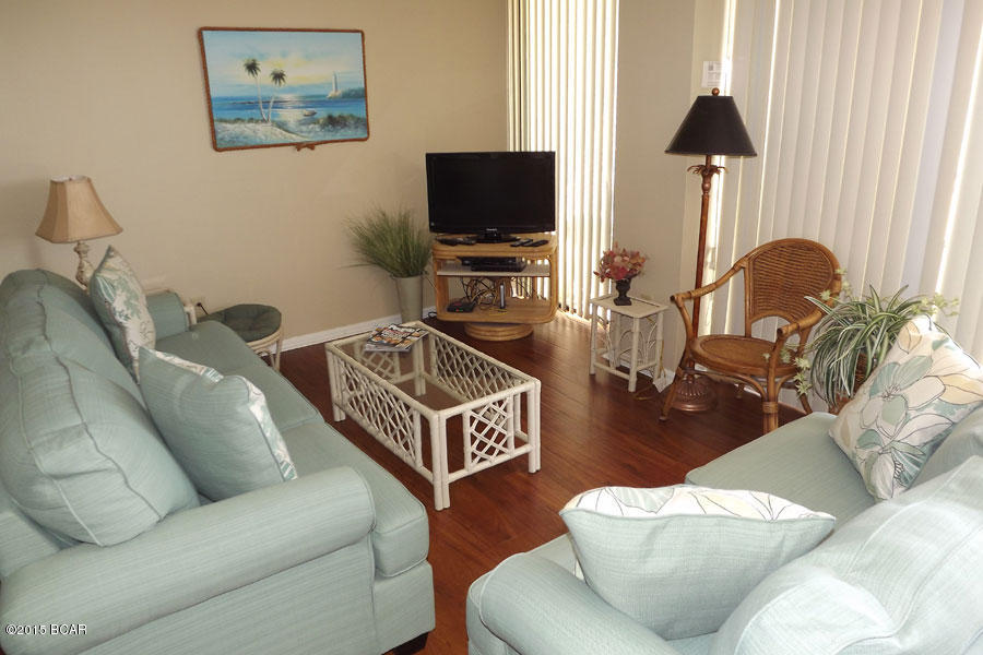 Seachase Condo - Residential