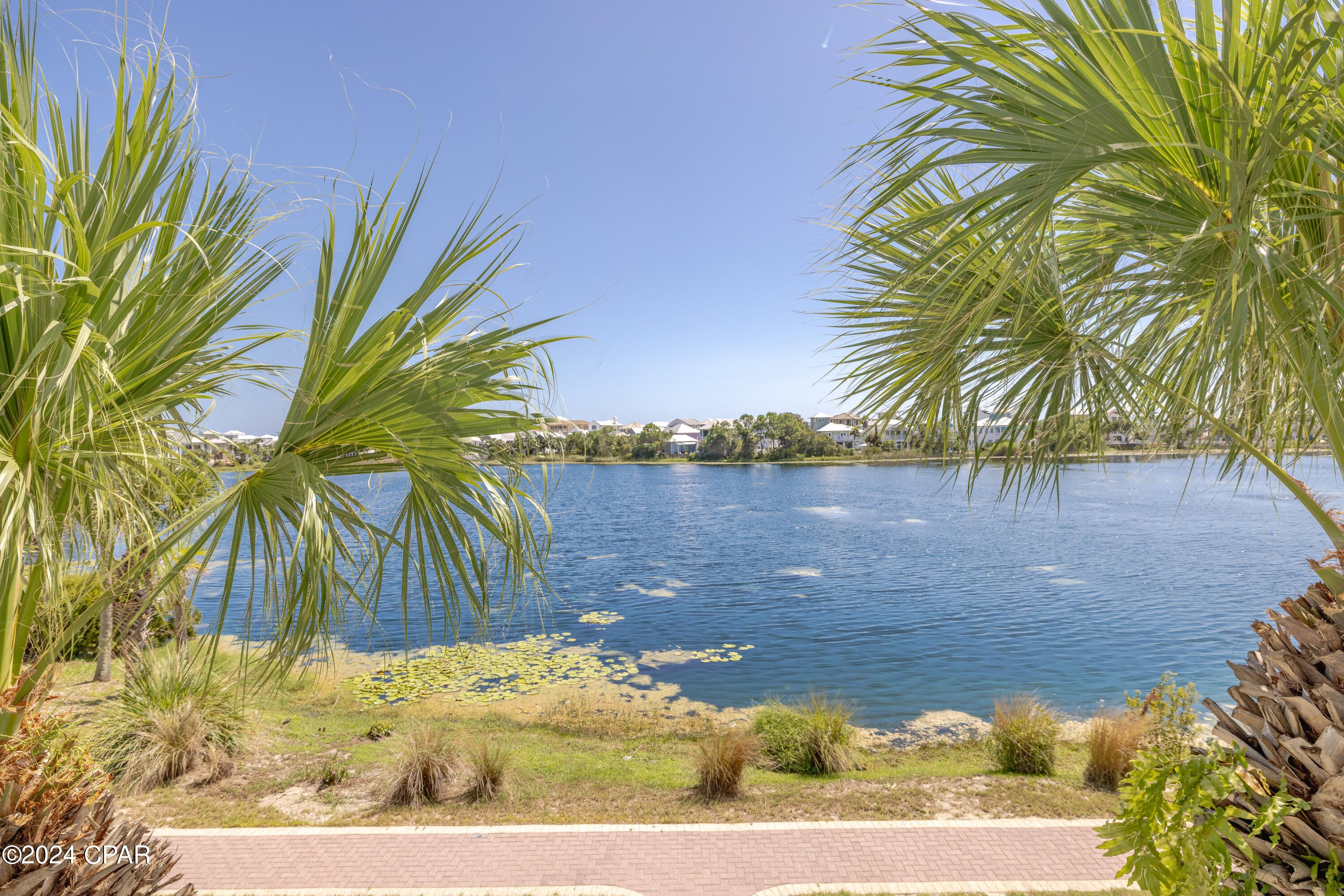 Carillon Beach Inn - Residential