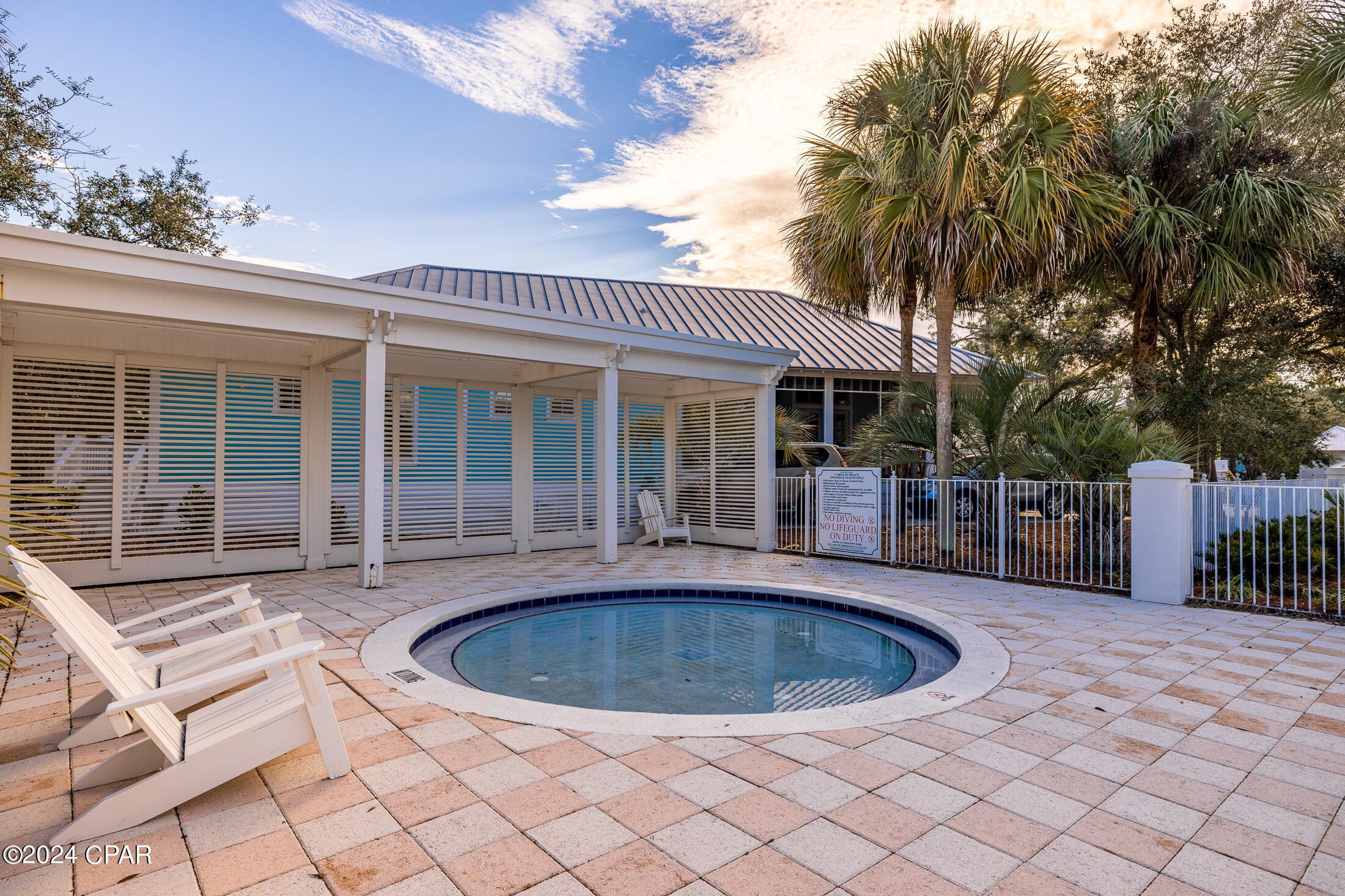 Carillon Beach Inn - Residential