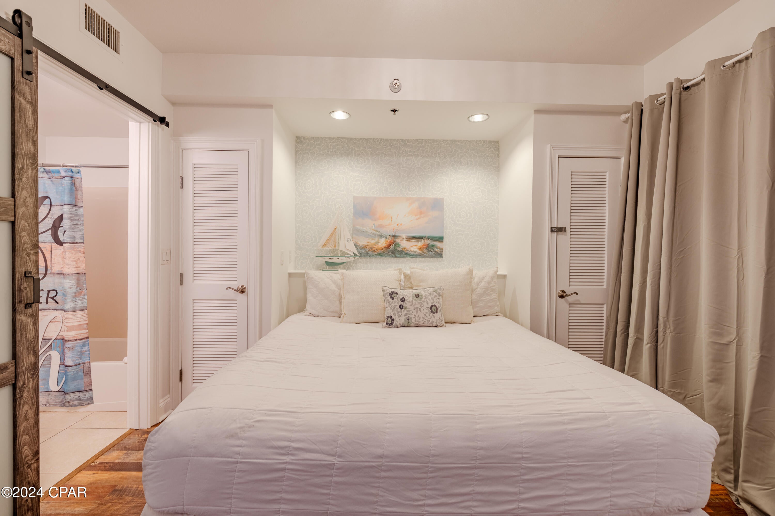 Carillon Beach Inn - Residential