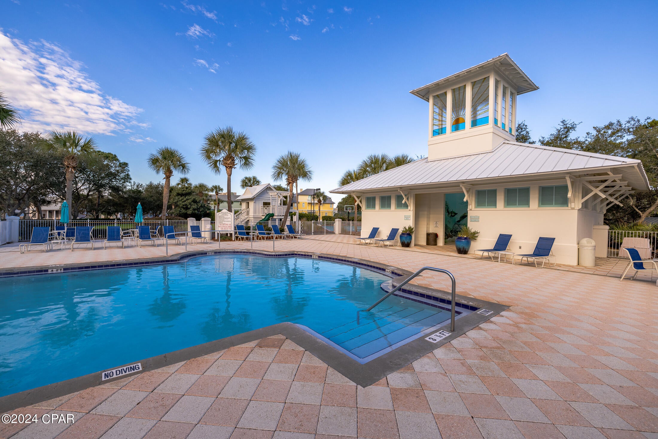 Carillon Beach Inn - Residential