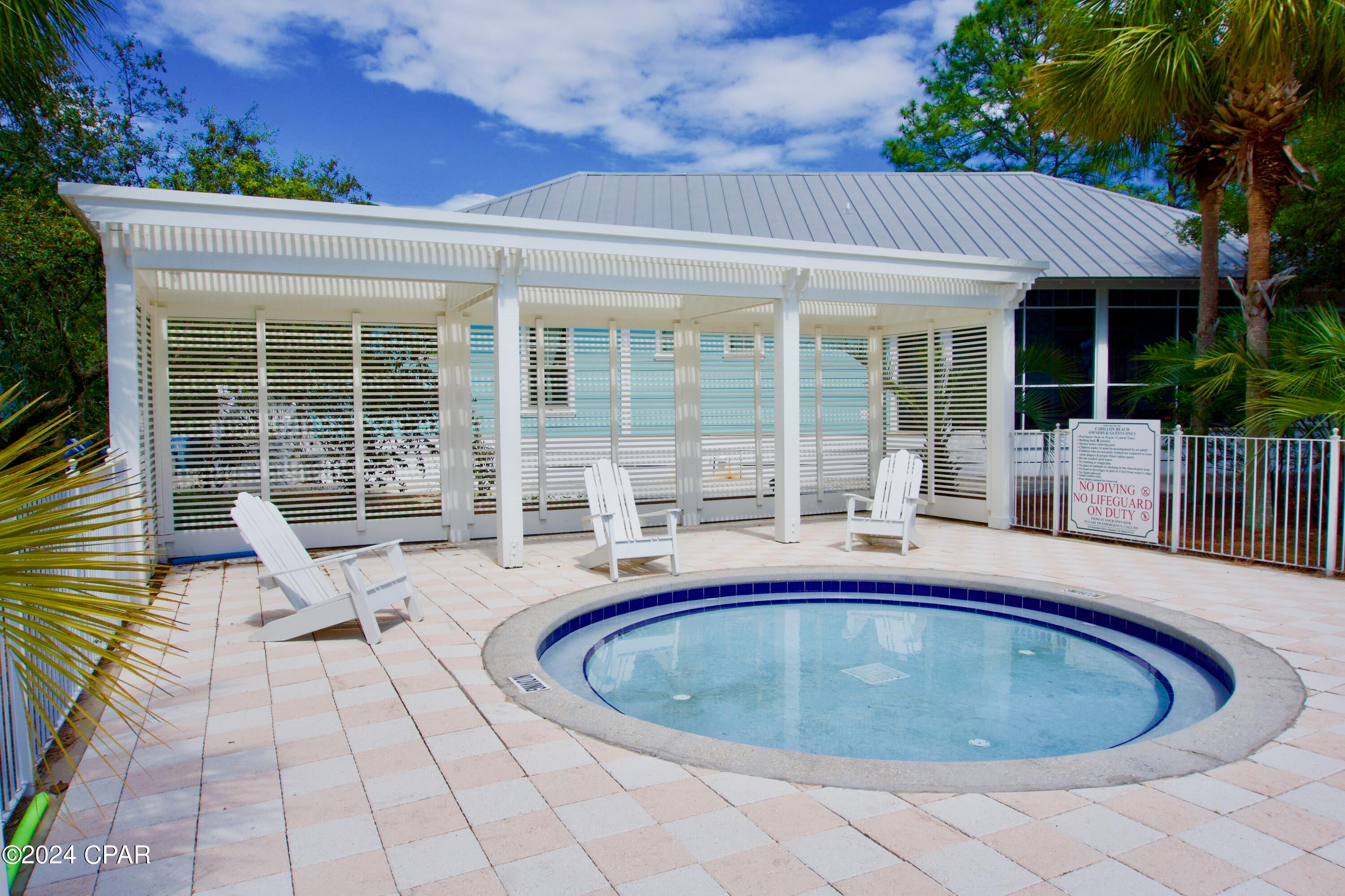 Carillon Beach Inn - Residential