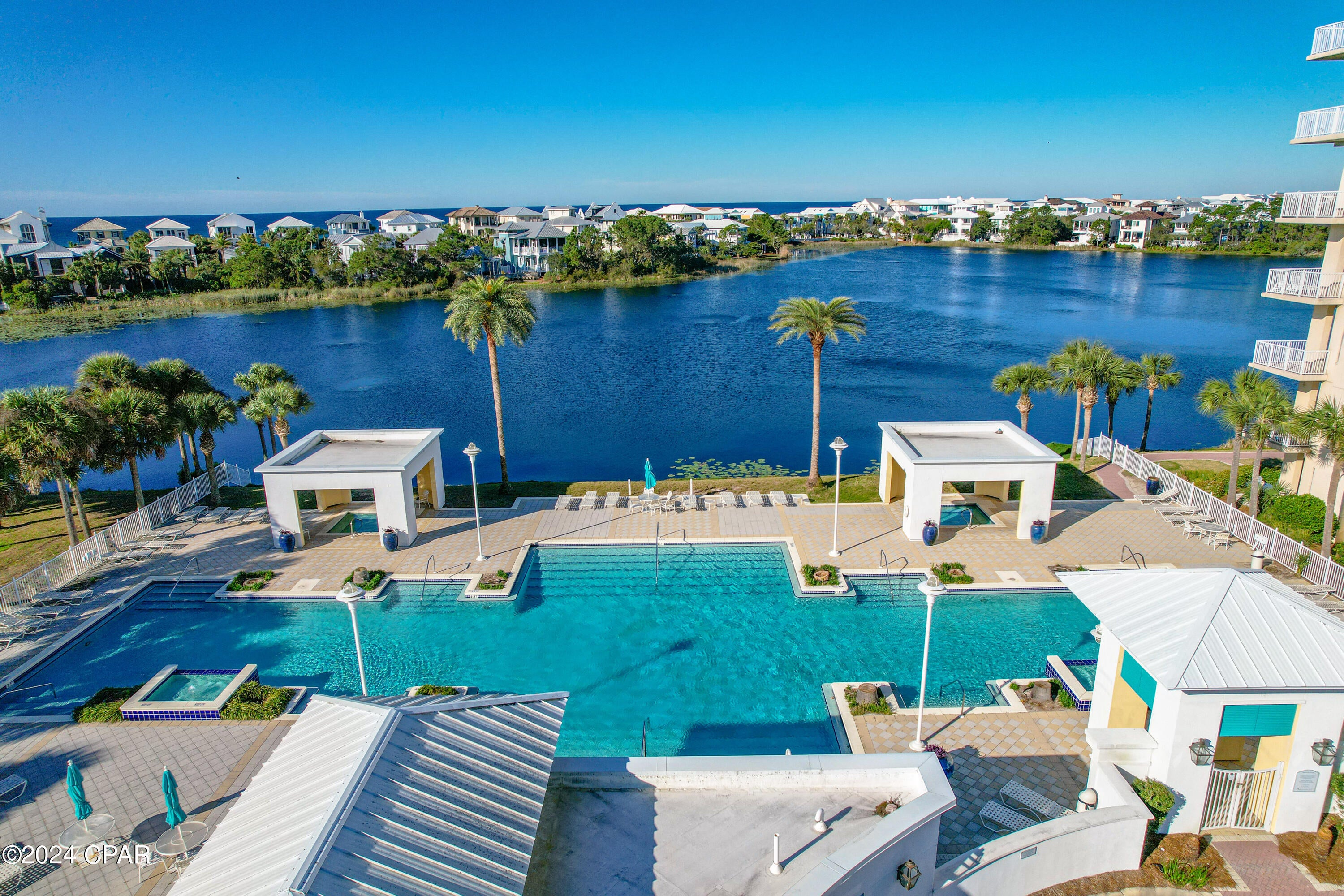 Carillon Beach Inn - Residential