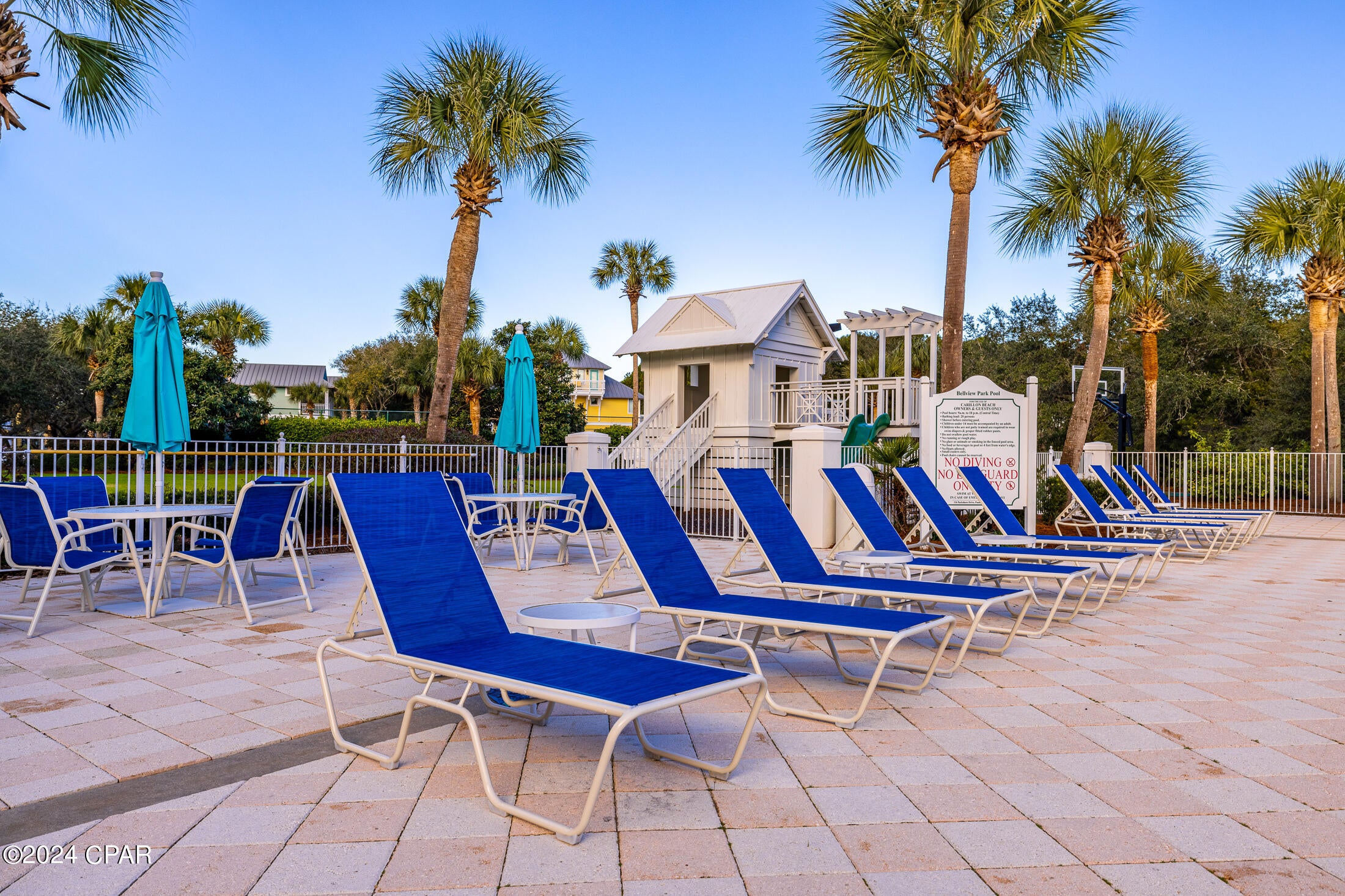 Carillon Beach Inn - Residential
