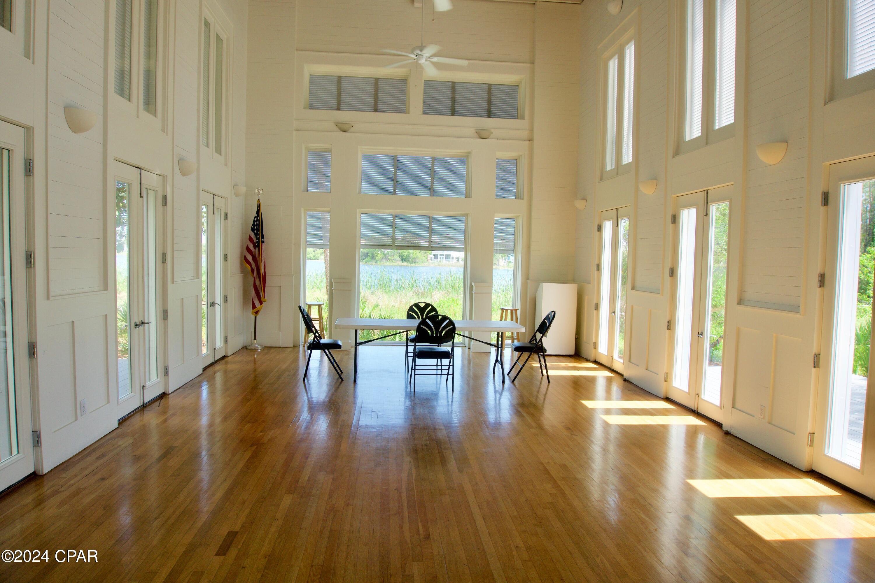 Carillon Beach Inn - Residential