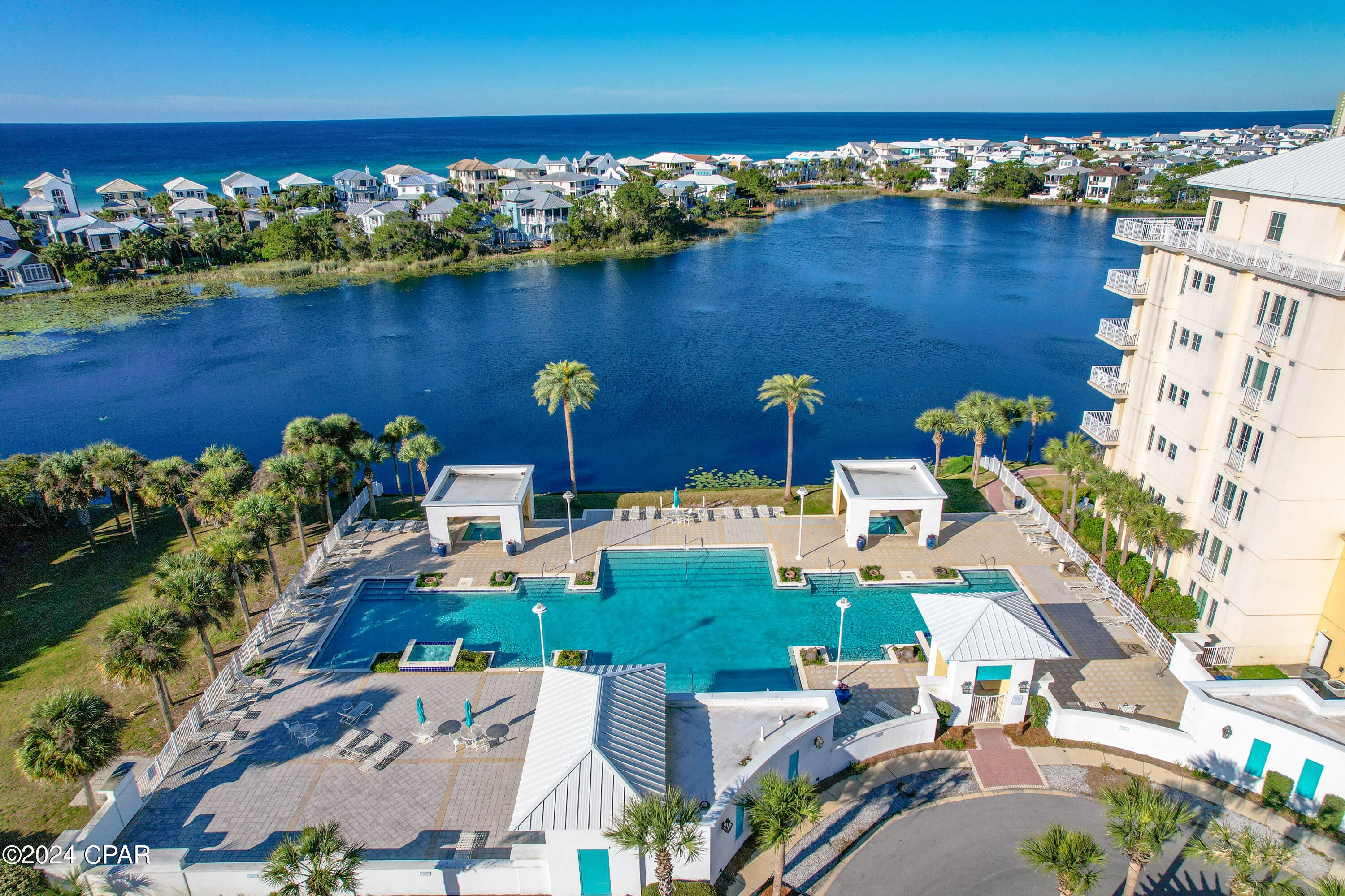 Carillon Beach Inn - Residential