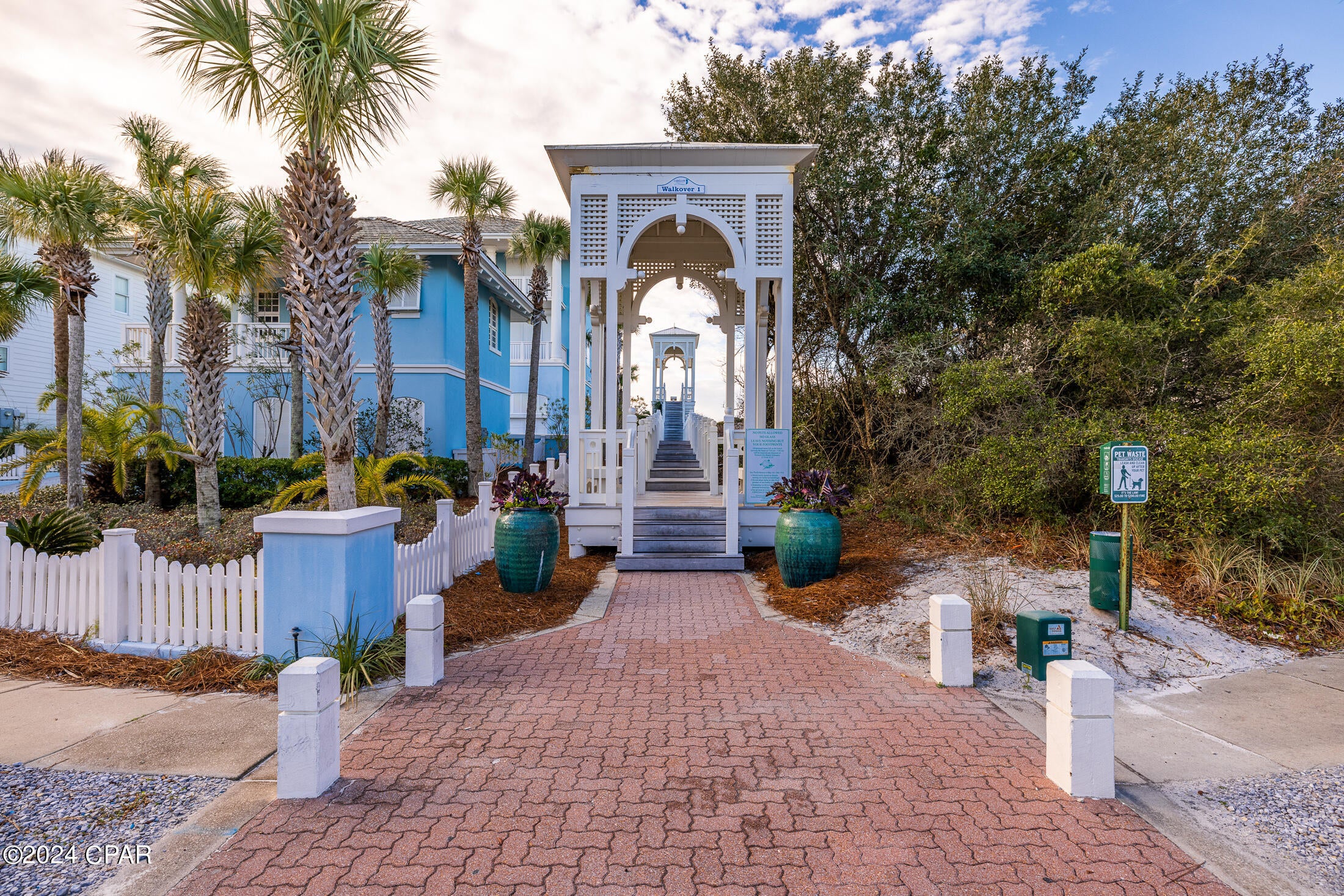 Carillon Beach Inn - Residential