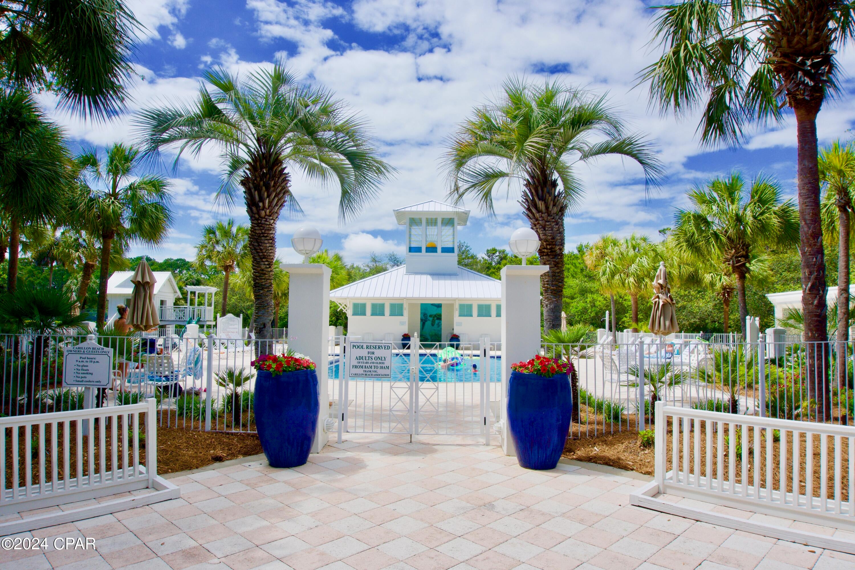Carillon Beach Inn - Residential