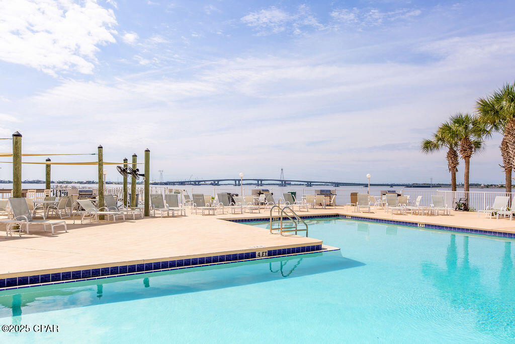 Hibiscus By The Bay - Residential