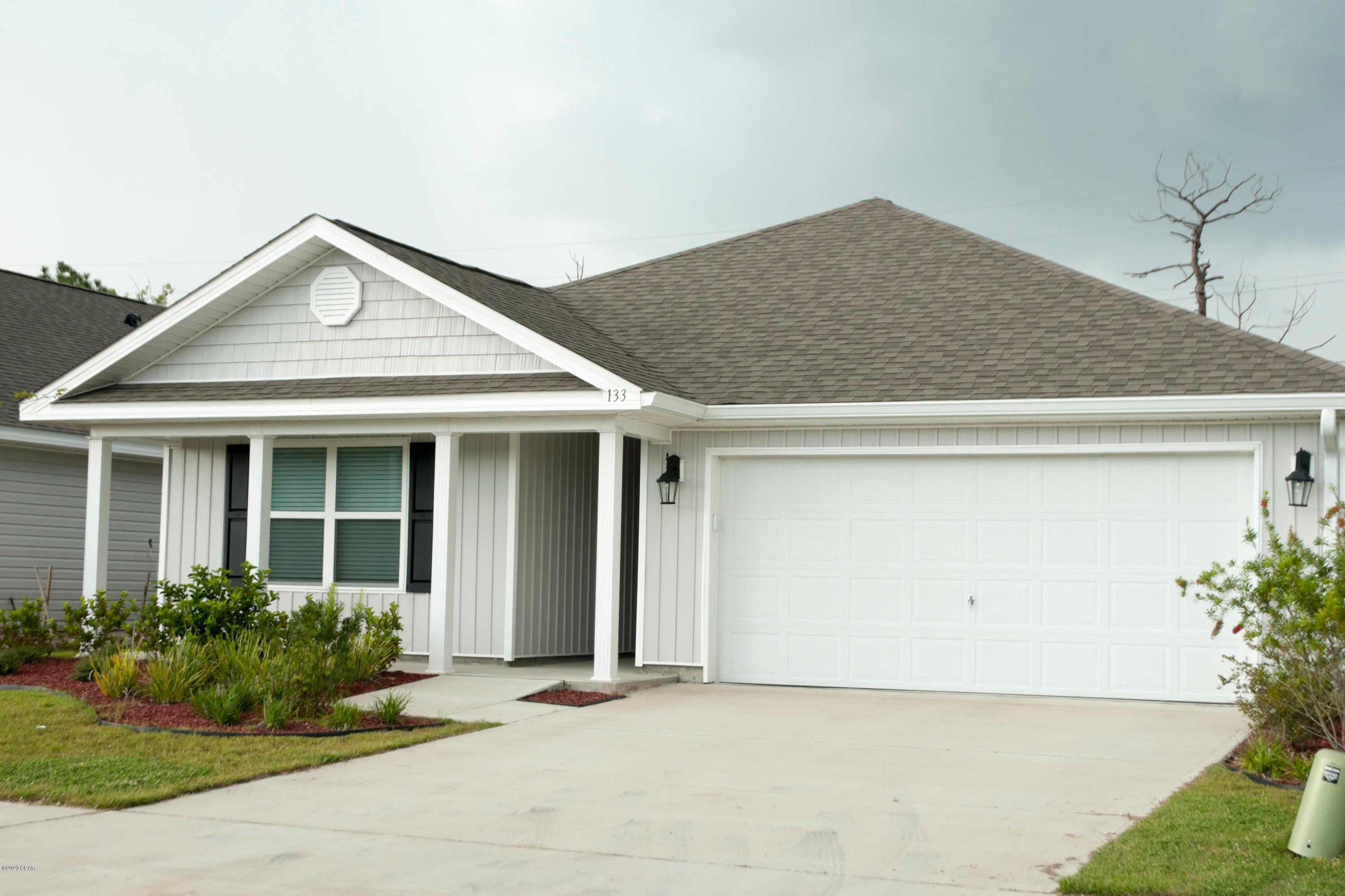 2019 Construction in the beautiful new subdivision Bridge Harbor. This home features a 2 car garage, fully fenced back yard, open floor plan, modern appliances, and washer and dryer hookups. Master bath has matching his and her's walk in closets, standing shower, and a double vanity. Pet friendly with $200 non-refundable pet fee per pet.