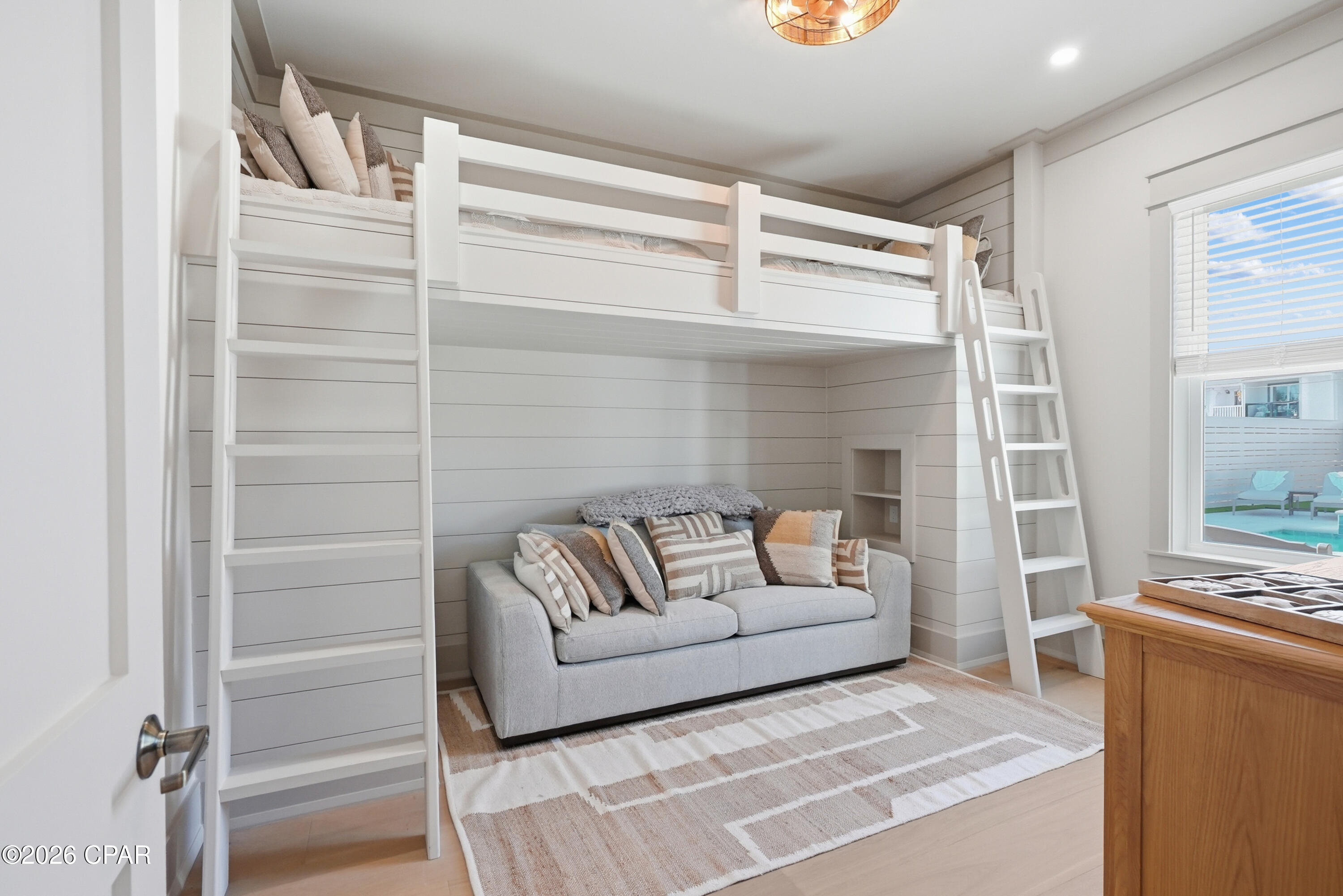 Lullwater Beach - Residential