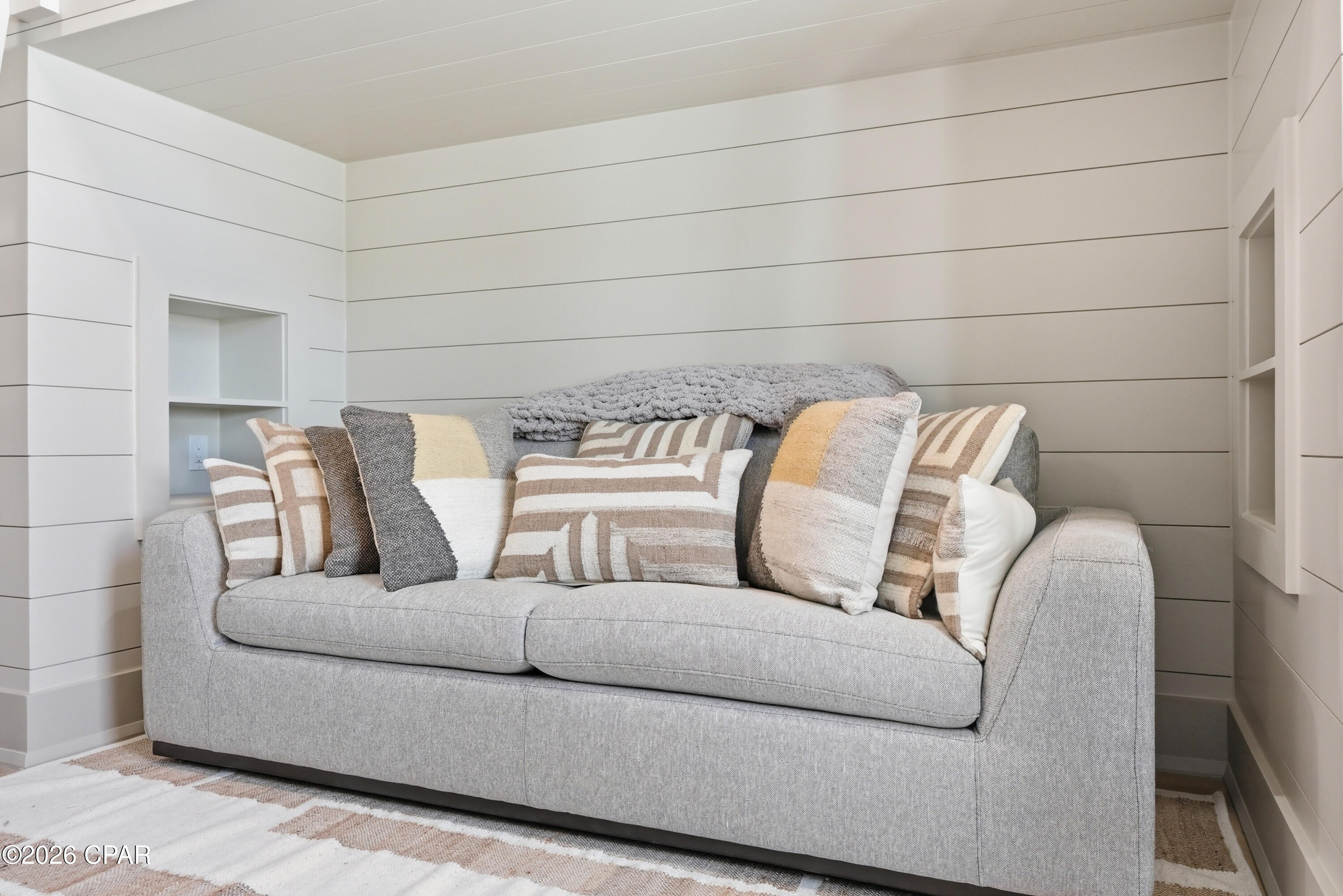 Lullwater Beach - Residential