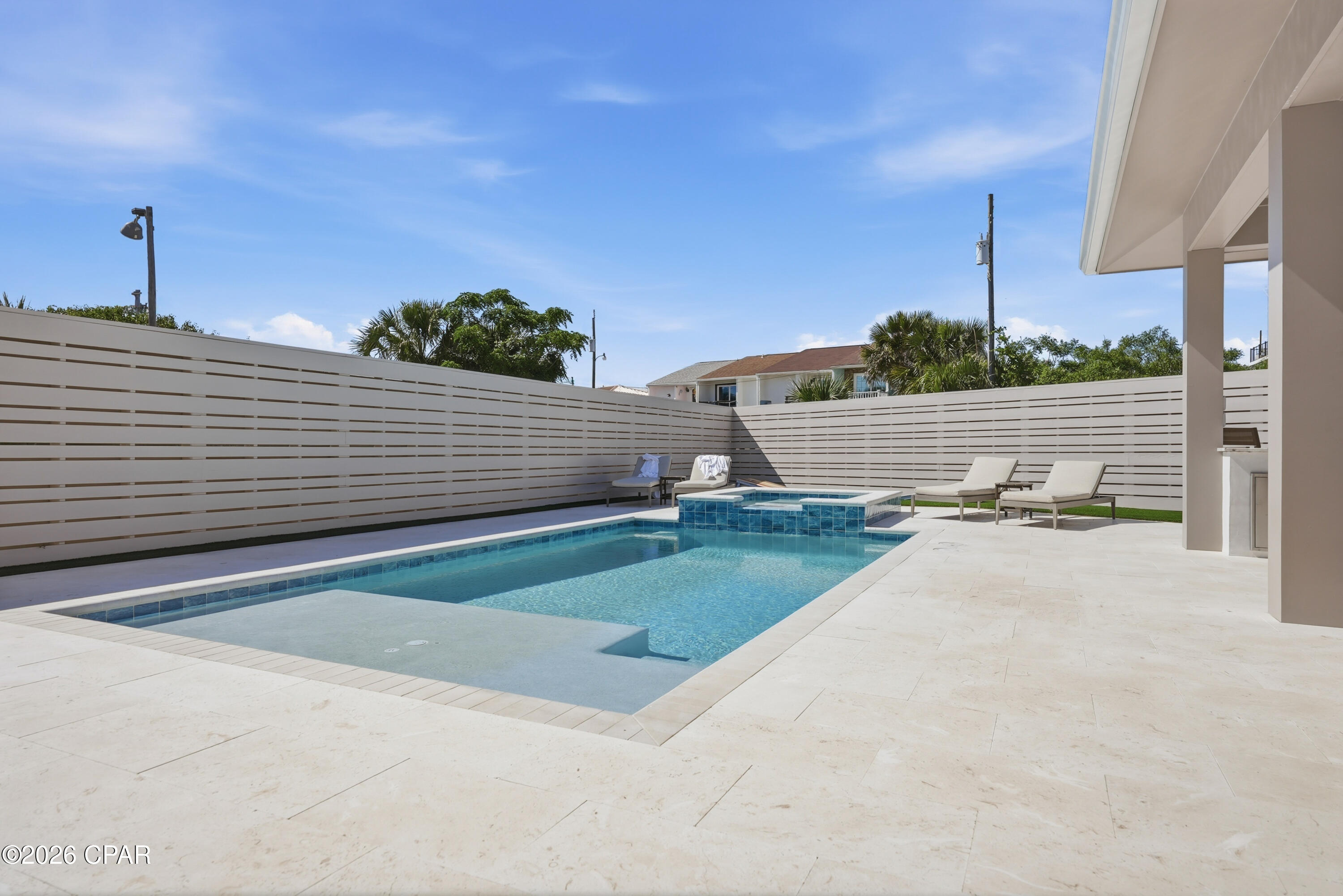 Lullwater Beach - Residential