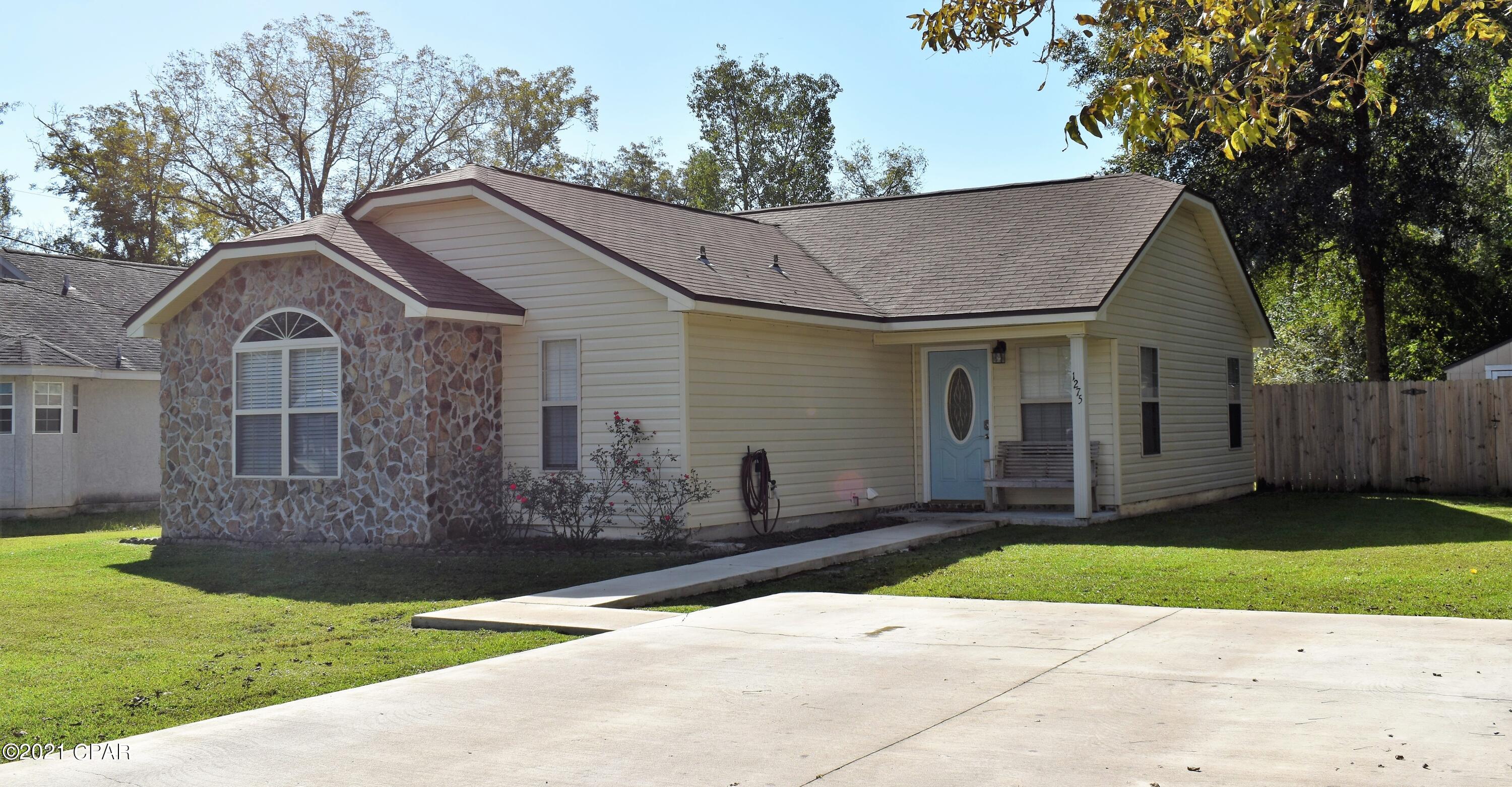 This cute and cozy two bedroom/ two bathroom home will make you feel right at home from the minute you enter.  Features include a open floor plan.  Living/ dining room combo overlooks the kitchen complete with a eat-in bar. Oversized laundry has plenty of space for extra storage or a deep freezer.  Master bedroom features cathedral ceiling, walk-in closet and in-suite bathroom.  Backyard has outbuilding and is privacy fenced (installed Jan 2020) with Dig Defense Animal Barrier to keep your pets from digging out. Front yard has paved driveway with sidewalk that walks right up to the front door (installed Jan 2020). Home is conveniently located not far from schools, shopping and hospital. Don't miss out, call for your personal viewing today!!
