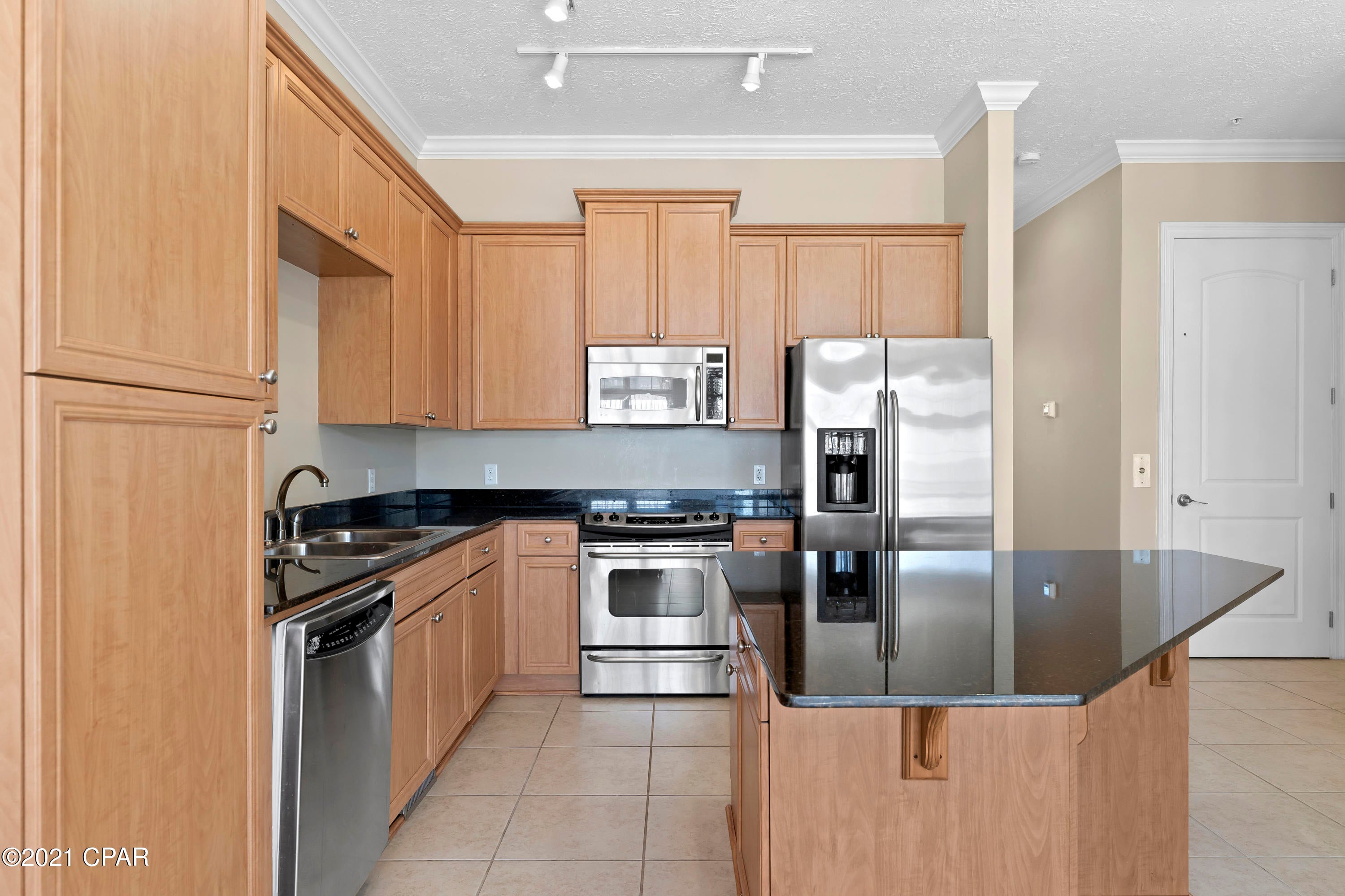Long Beach 3rd - Residential