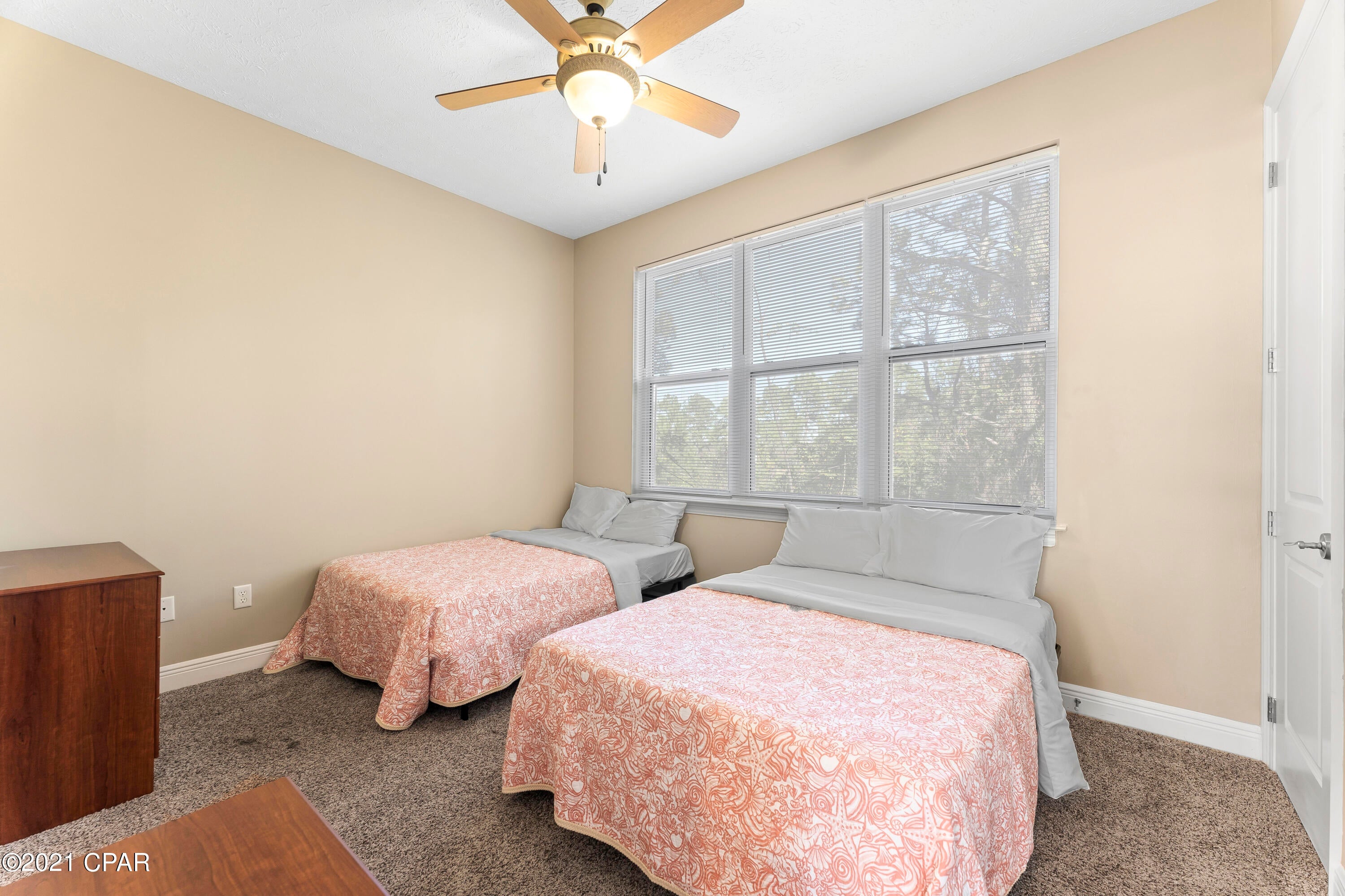 Long Beach 3rd - Residential