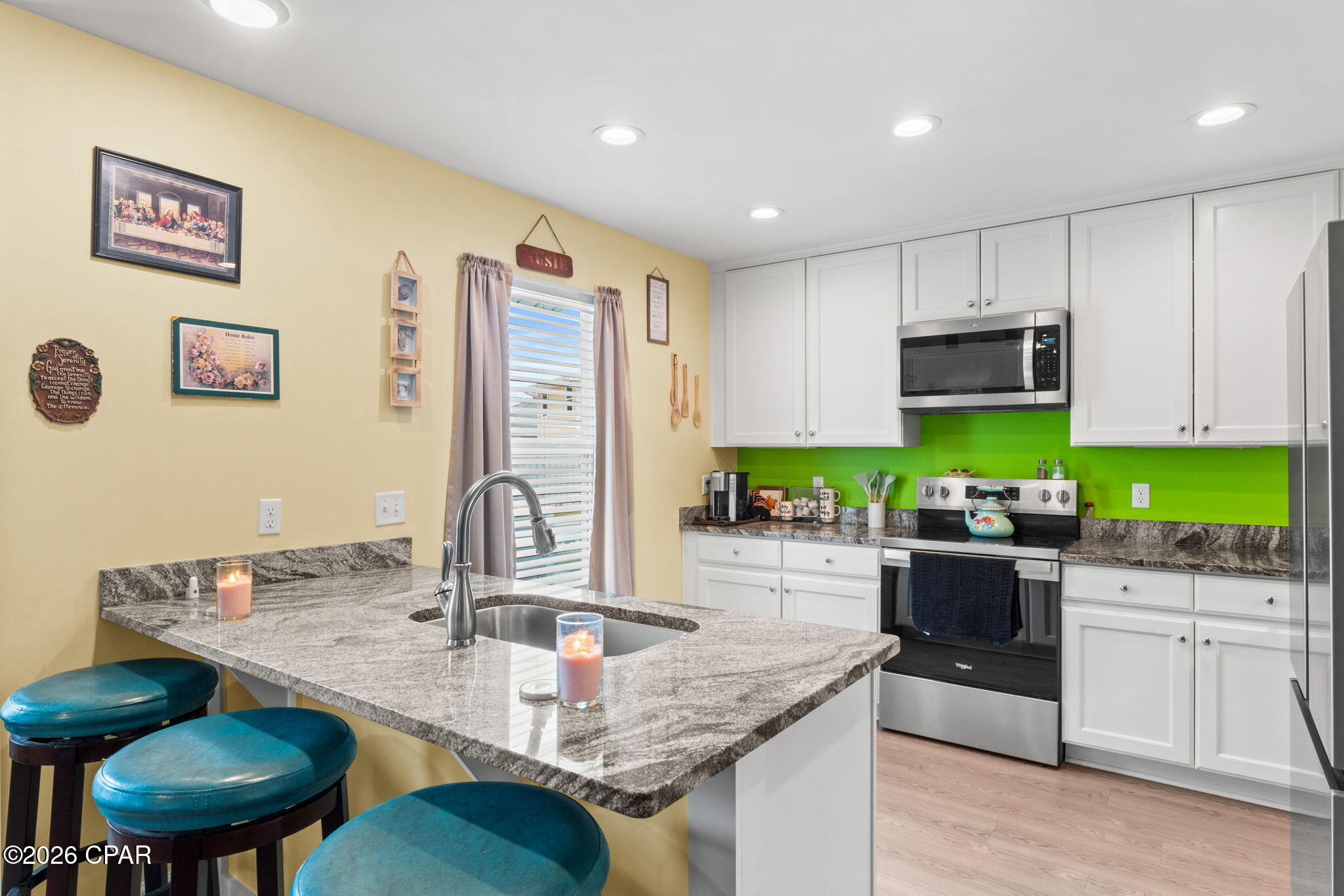 Laguna Beach Estates 7th Add - Residential