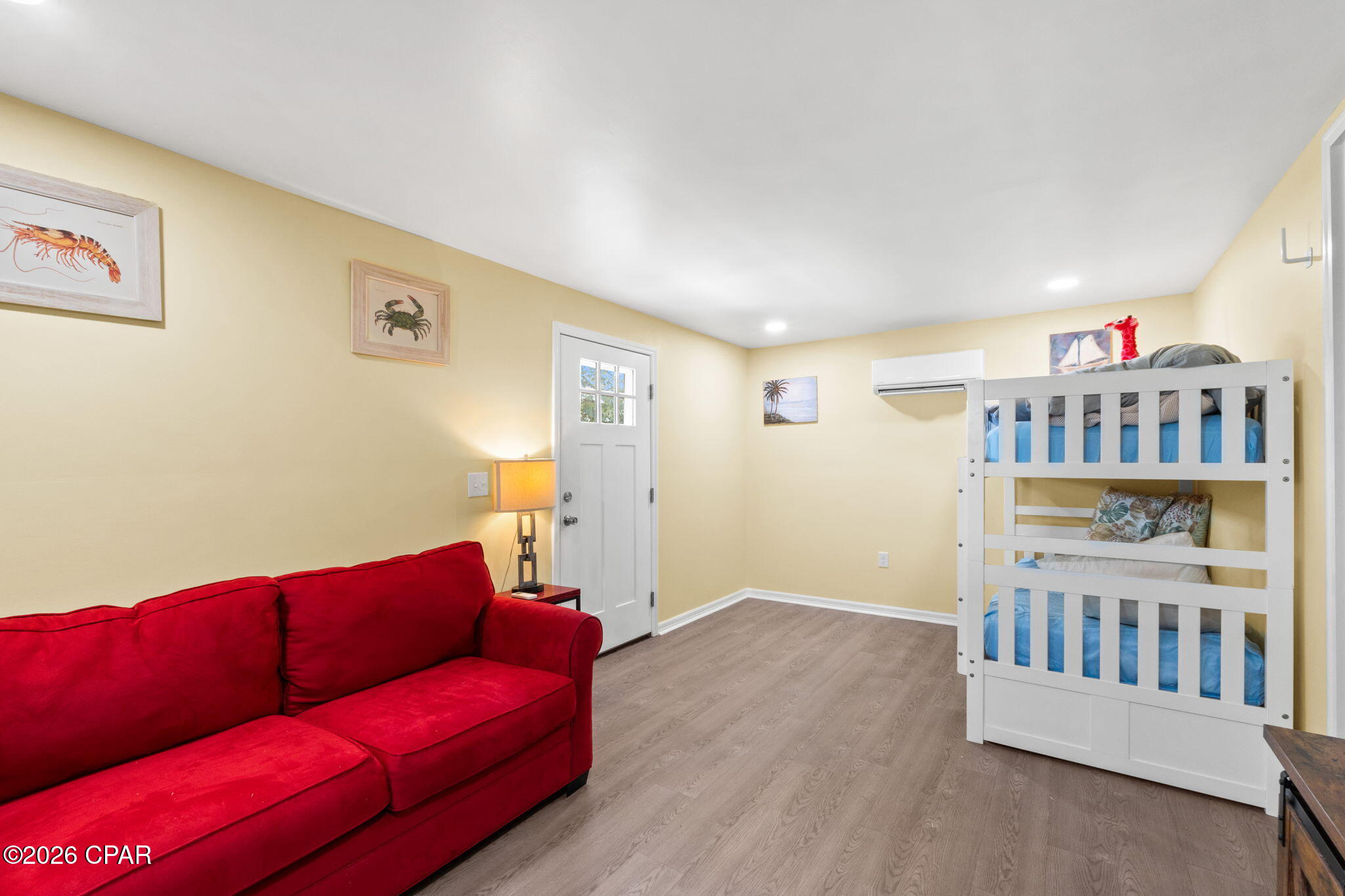 Laguna Beach Estates 7th Add - Residential