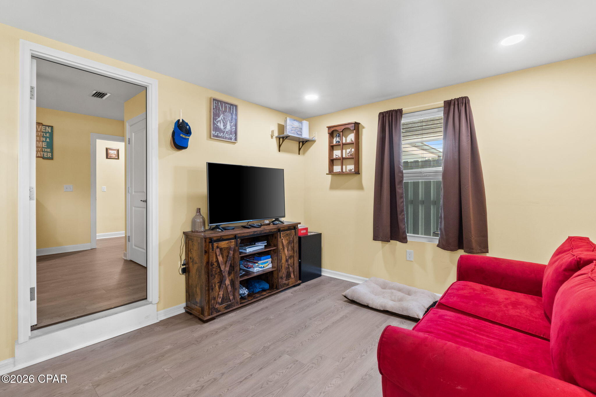 Laguna Beach Estates 7th Add - Residential