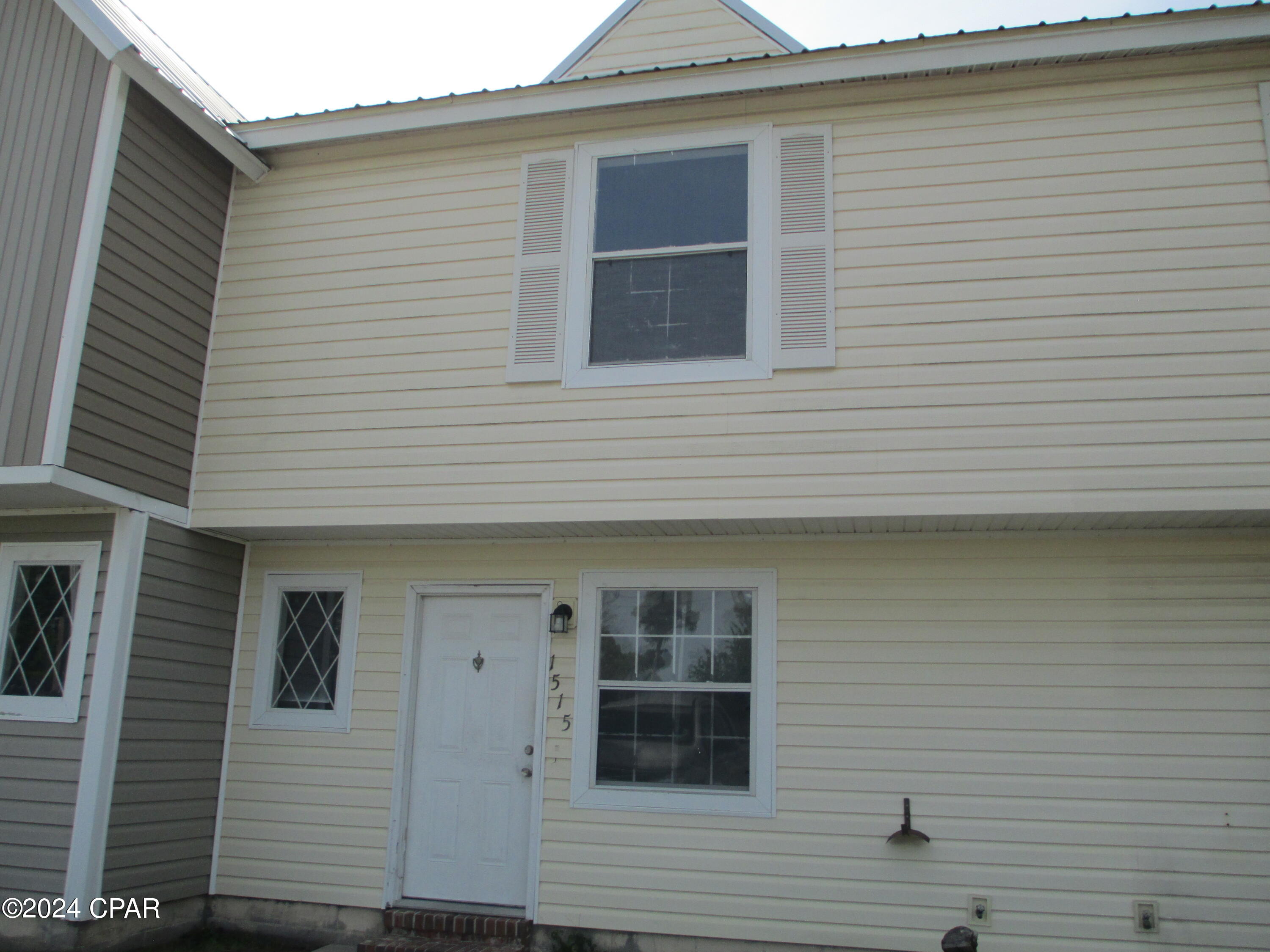 2/1.5 townhome convenient to Tyndall AFB, dining, shopping and schools. Washer/ Dryer hookup. Easy drive to the beaches. All property sizes and ages are approximate, please measure and/or verify if important.
School assignments are subject to change, please check with Bay County for most accurate information.
Deposit is the same as the rent.